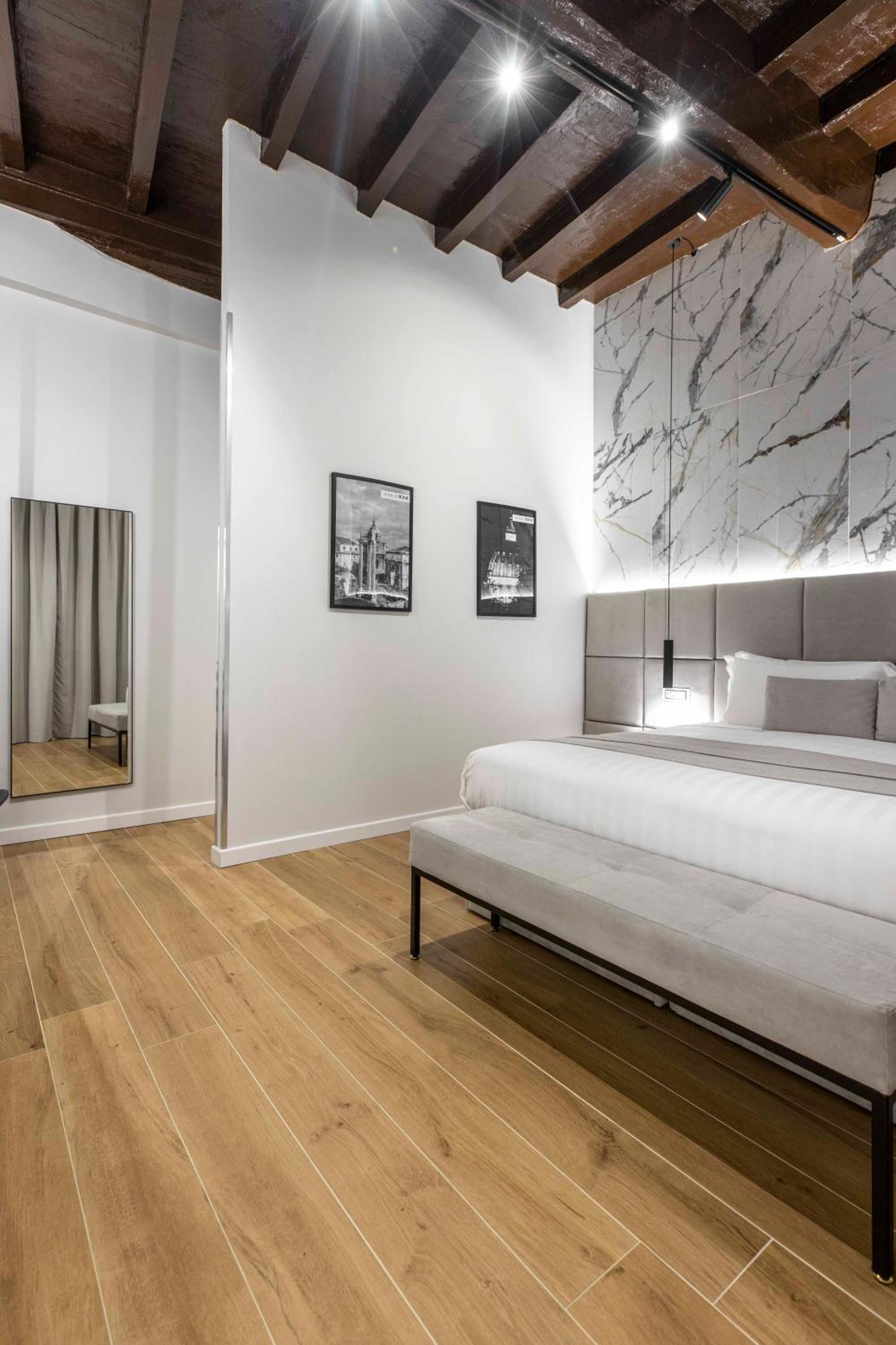 Home at Rome Luxury Navona Guest House 2