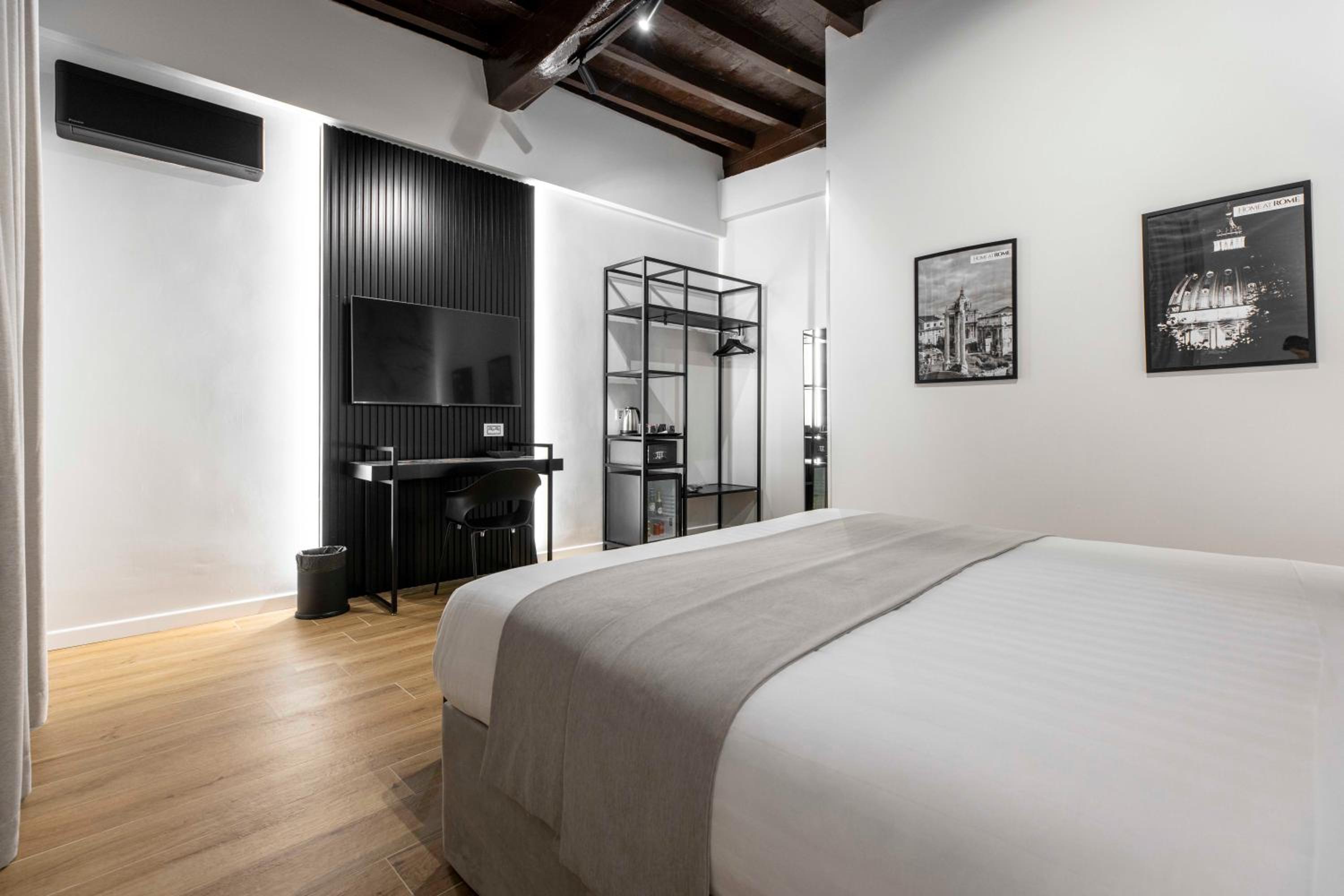 Home at Rome Luxury Navona Guest House 2