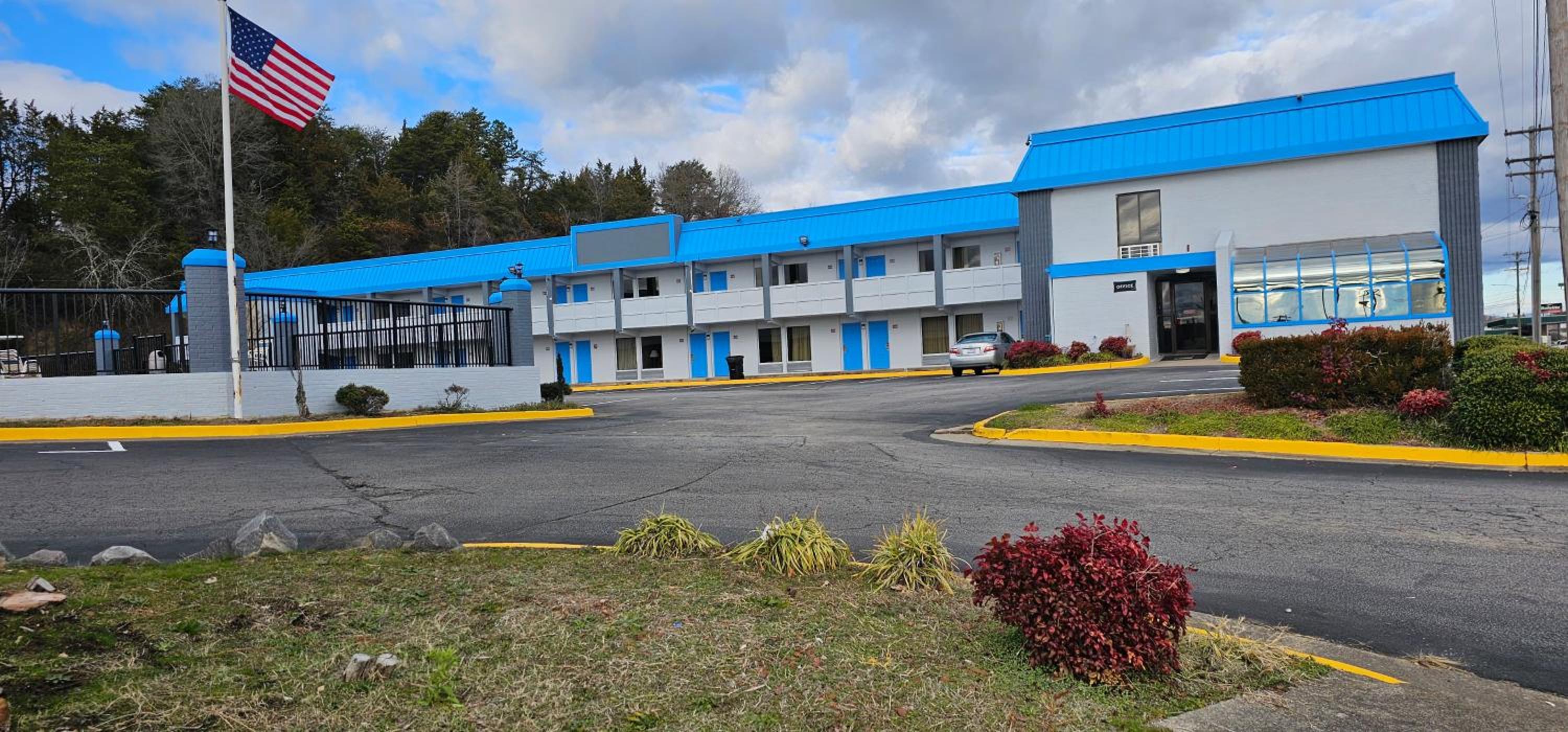 Astoria Hotel West