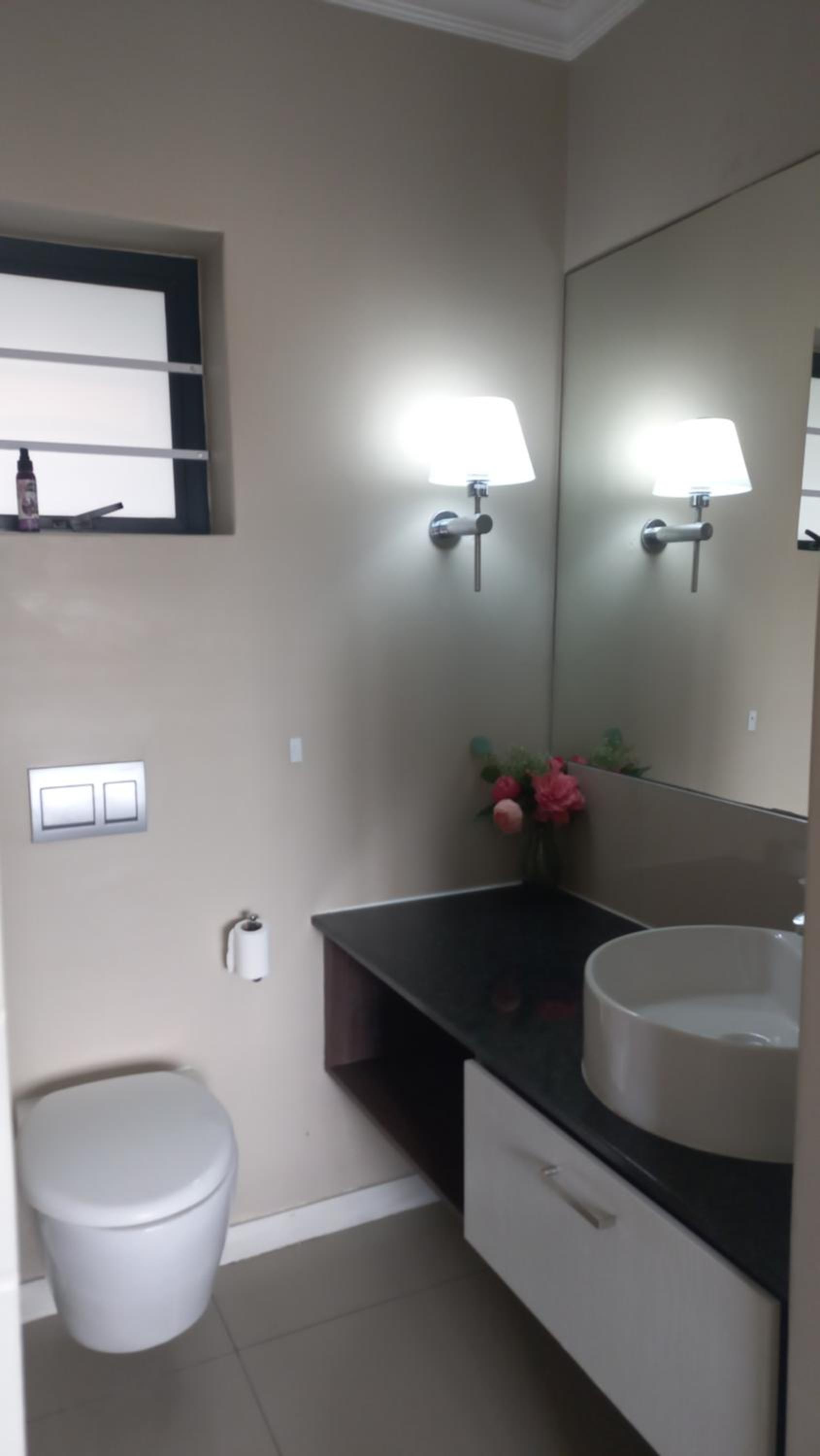 2 bedroom morden apartment