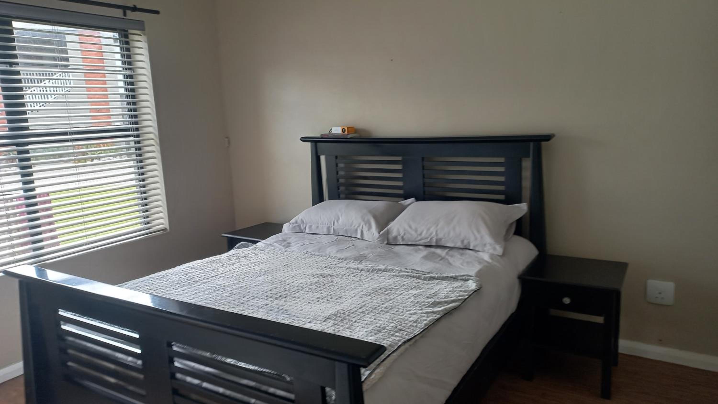2 bedroom morden apartment