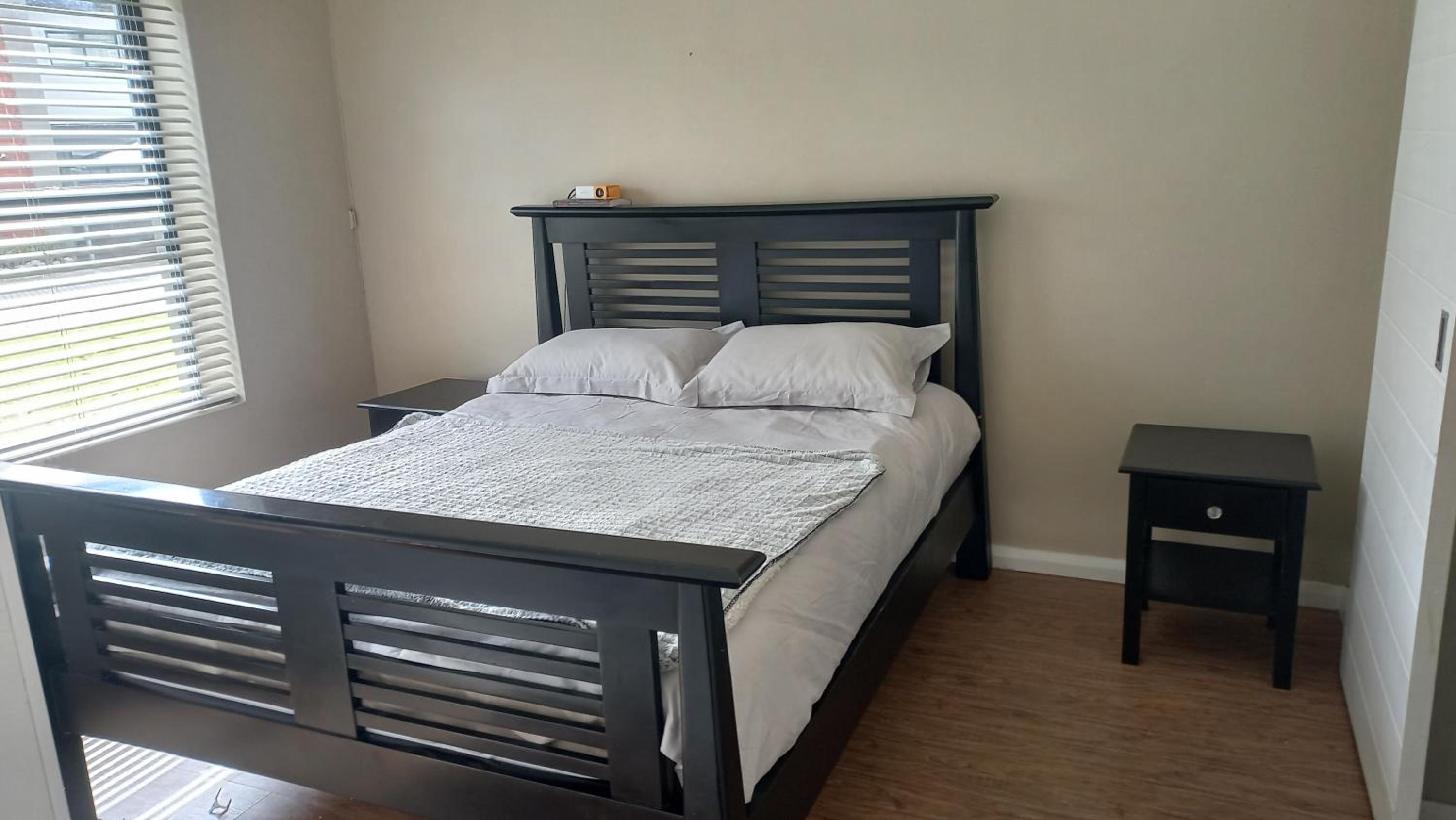 2 bedroom morden apartment