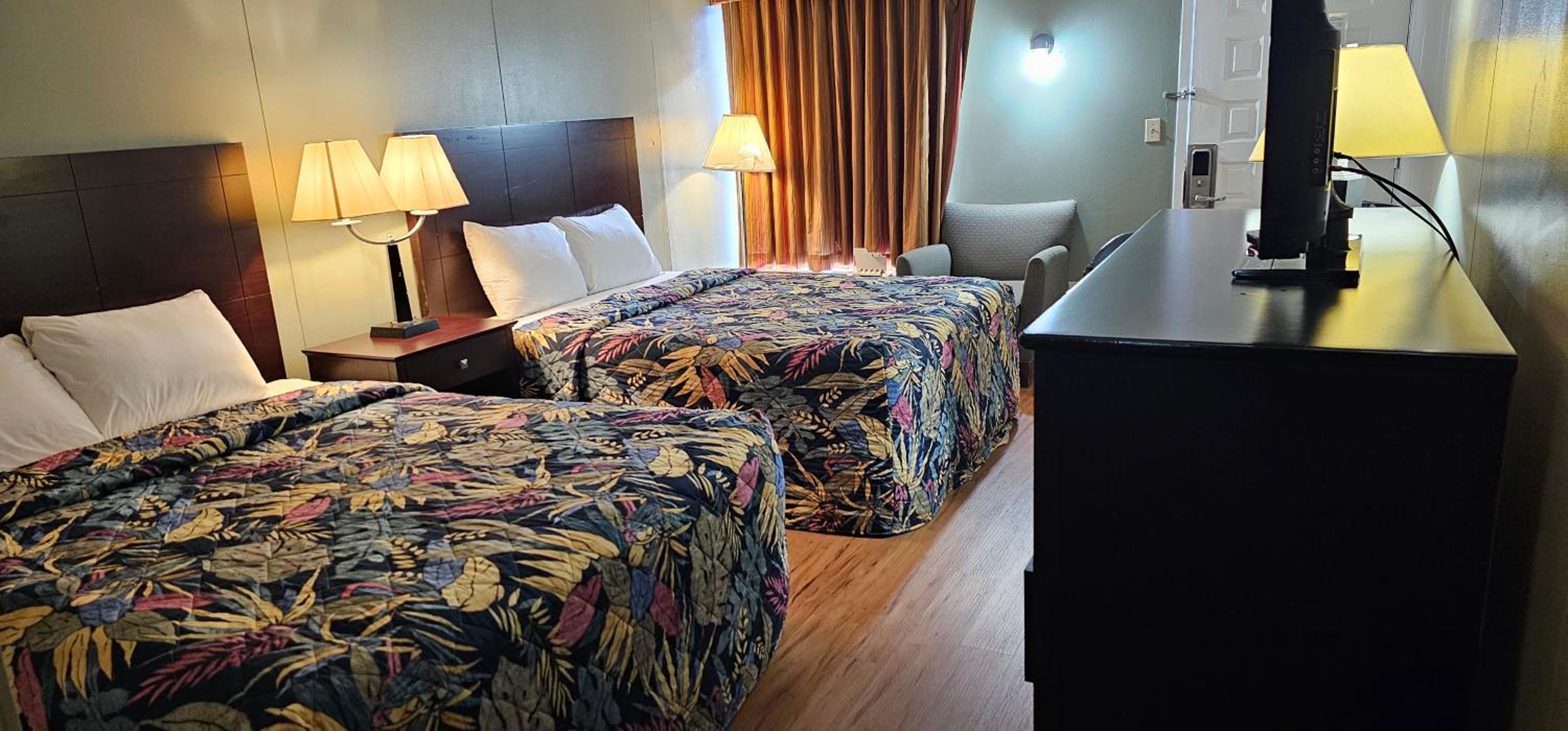 Astoria Hotel West