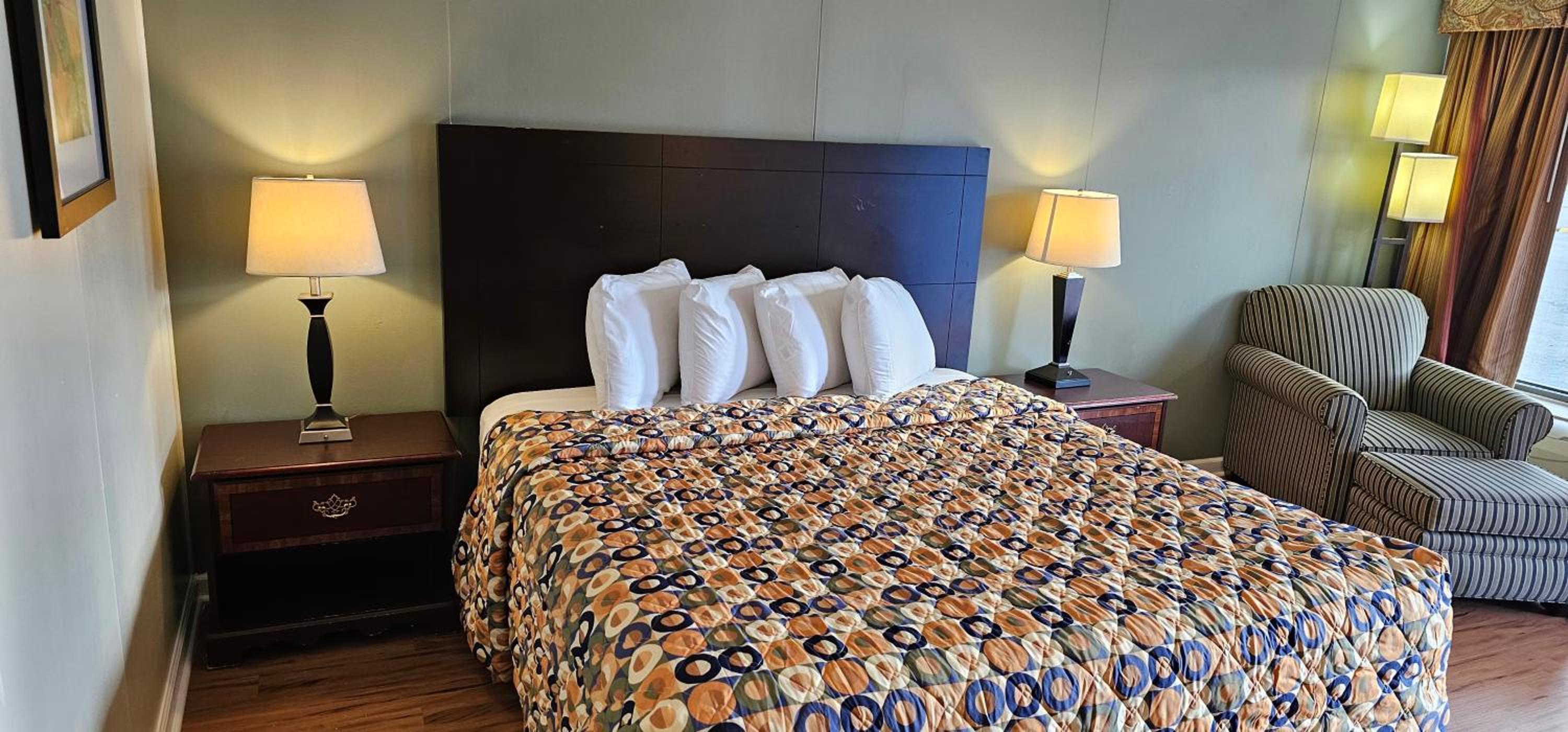 Astoria Hotel West