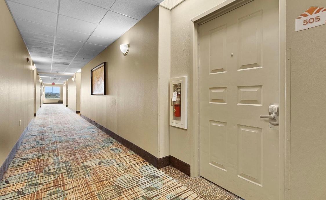 Resort Family Suite near Disney Pool view Free parks shuttle