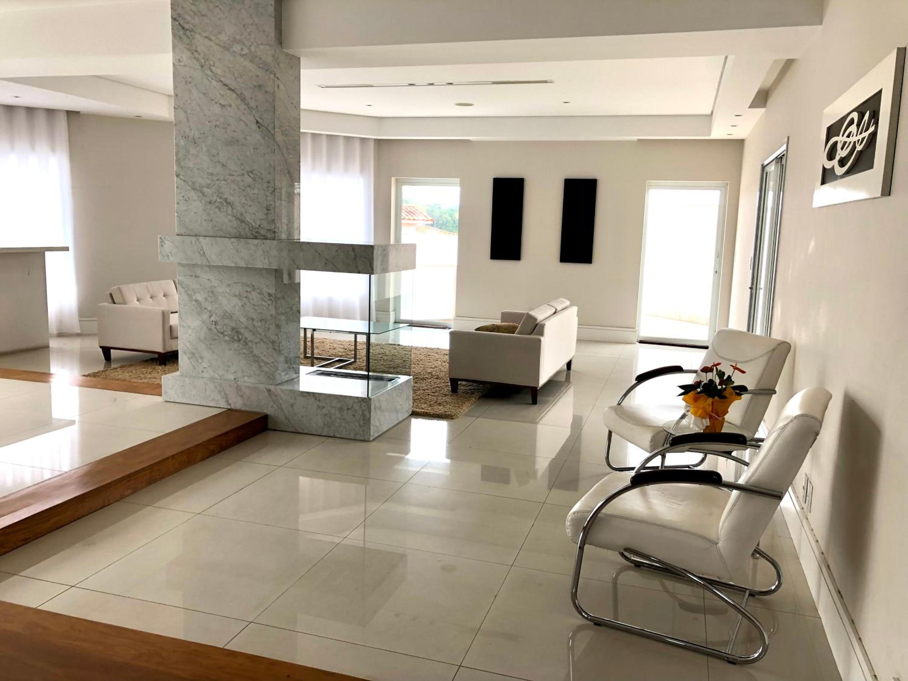 Casa alto padrão em Socorro