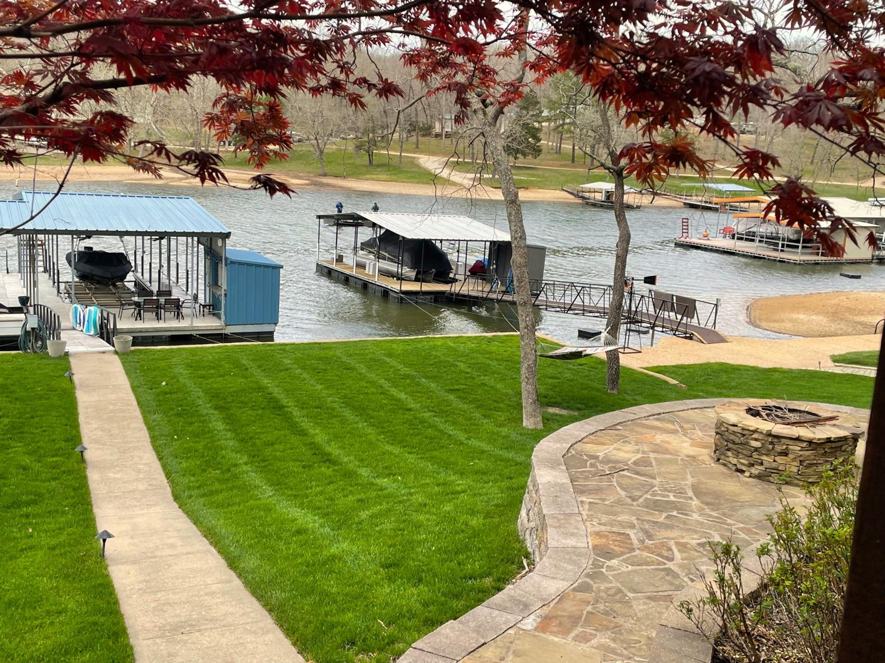 Spacious modern lake house in quite cove view 5