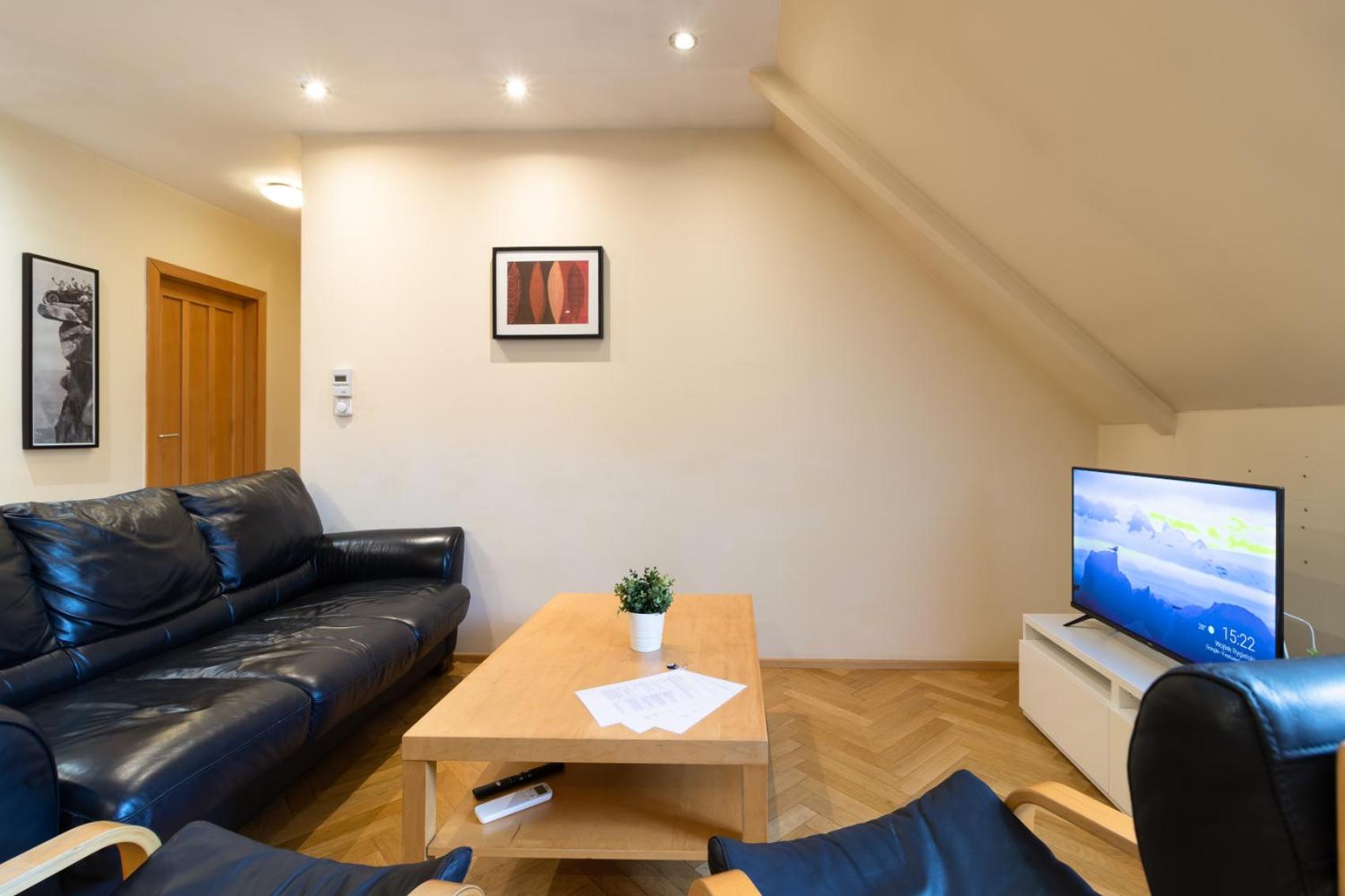 Prague Duplex 2BR Apart w. AC in New Town