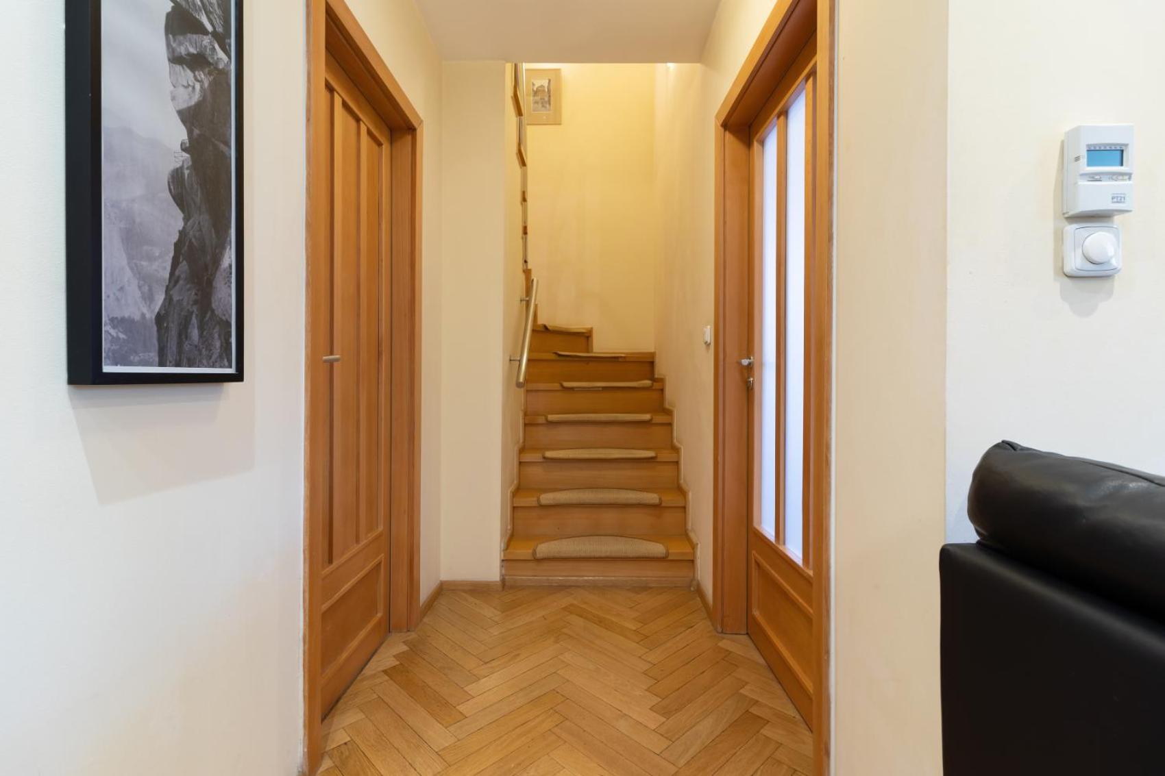 Prague Duplex 2BR Apart w. AC in New Town