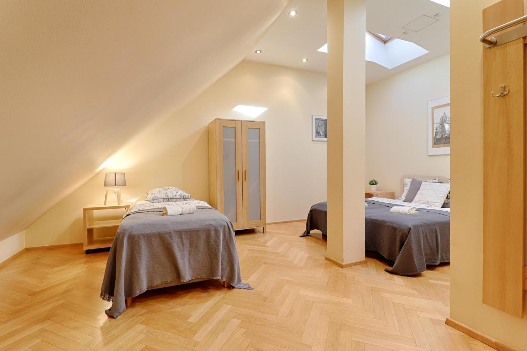 Prague Duplex 2BR Apart w. AC in New Town