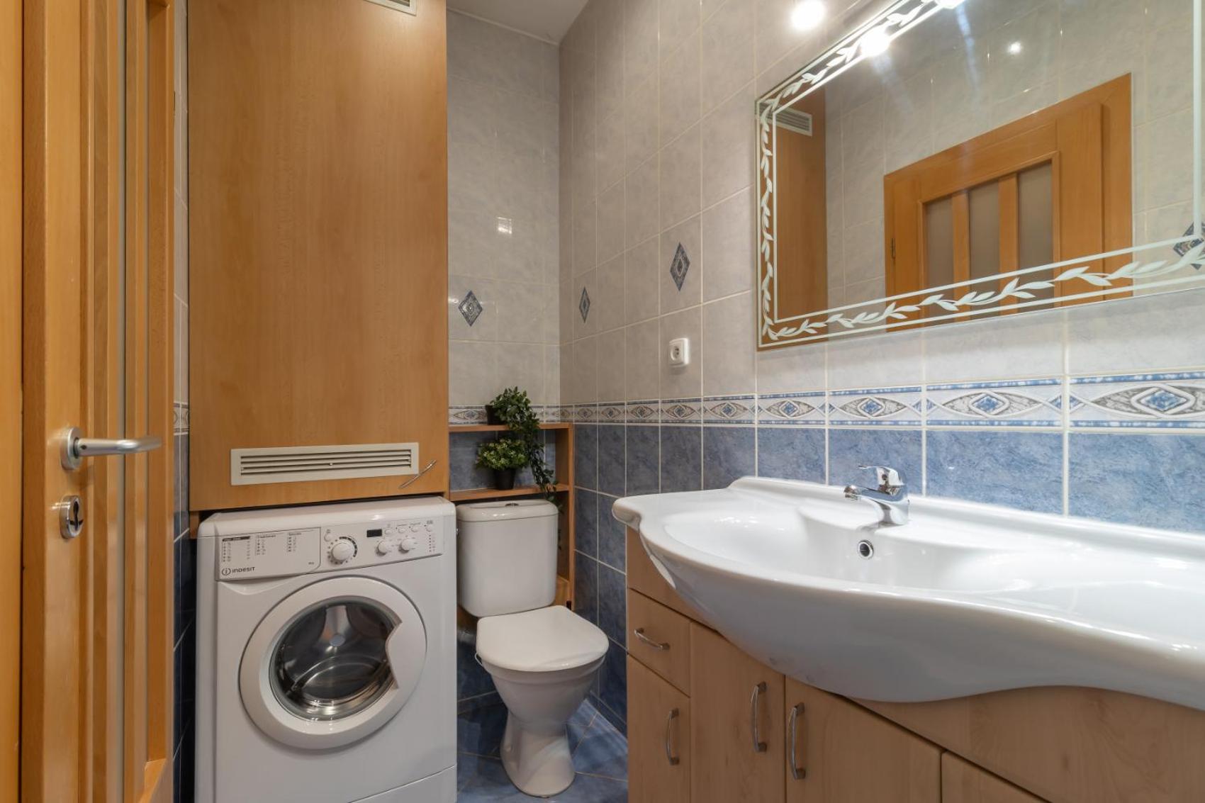 Prague Duplex 2BR Apart w. AC in New Town