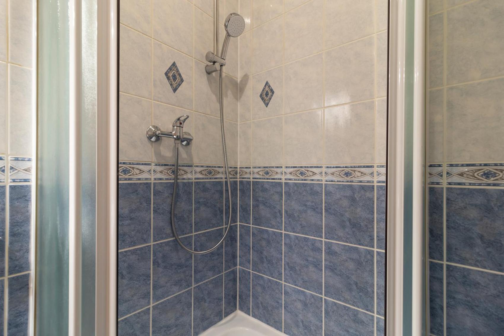 Prague Duplex 2BR Apart w. AC in New Town