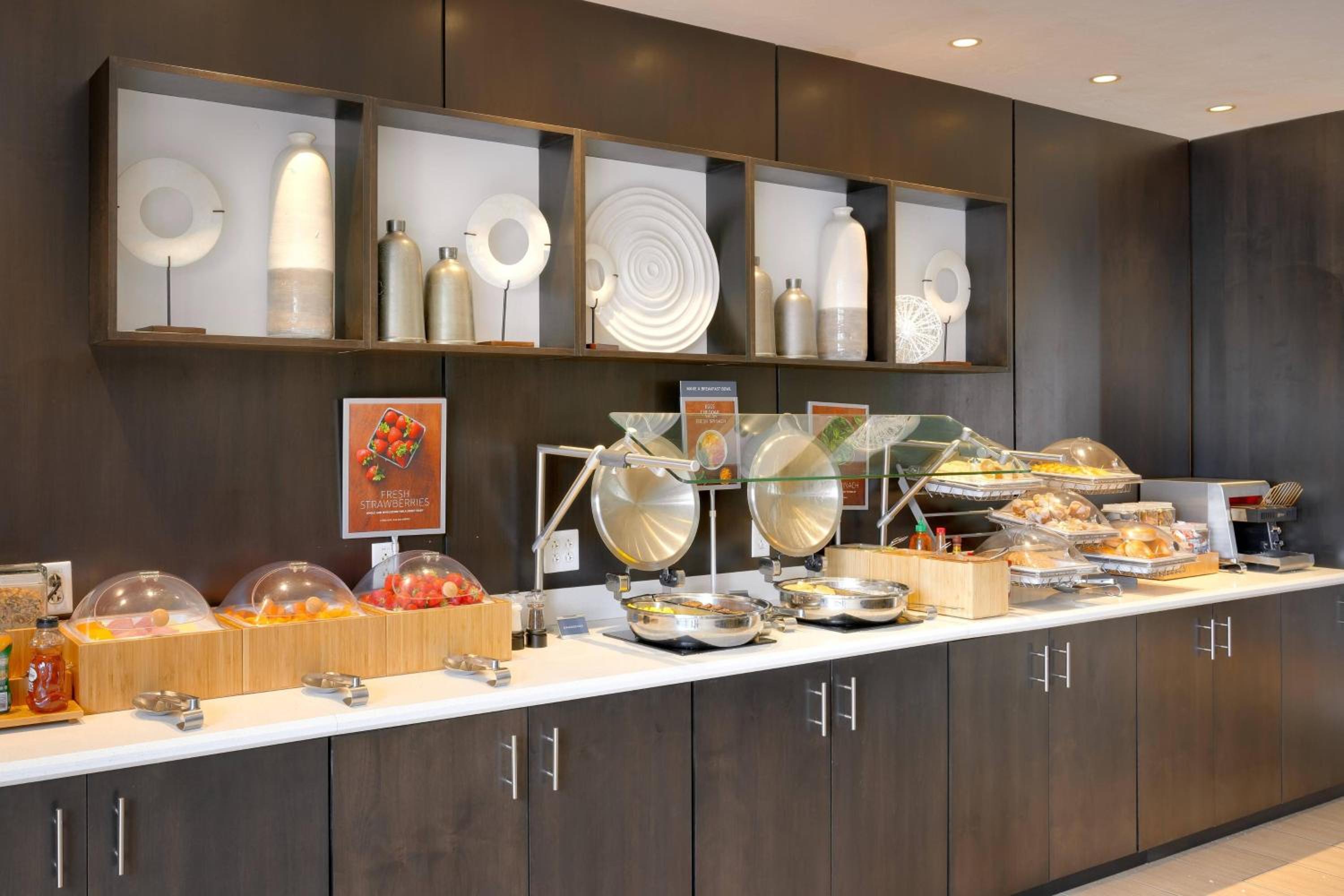 Vernal Vacations - Springhill Suites by Marriott Vernal - Property Image 2