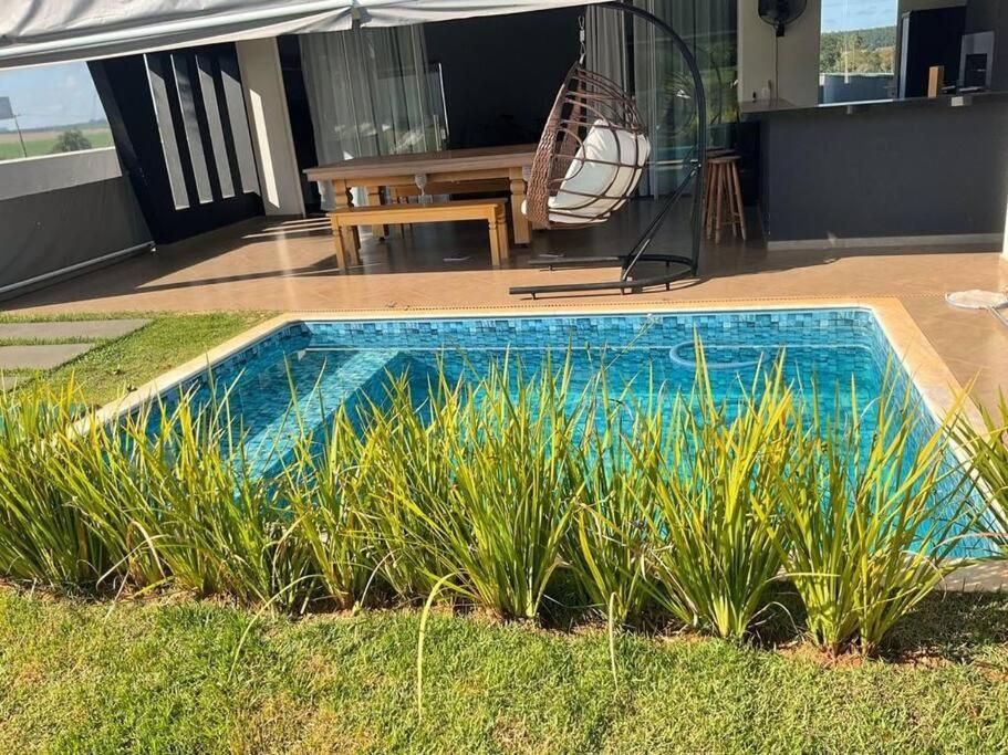 Aconchegante casa na represa.