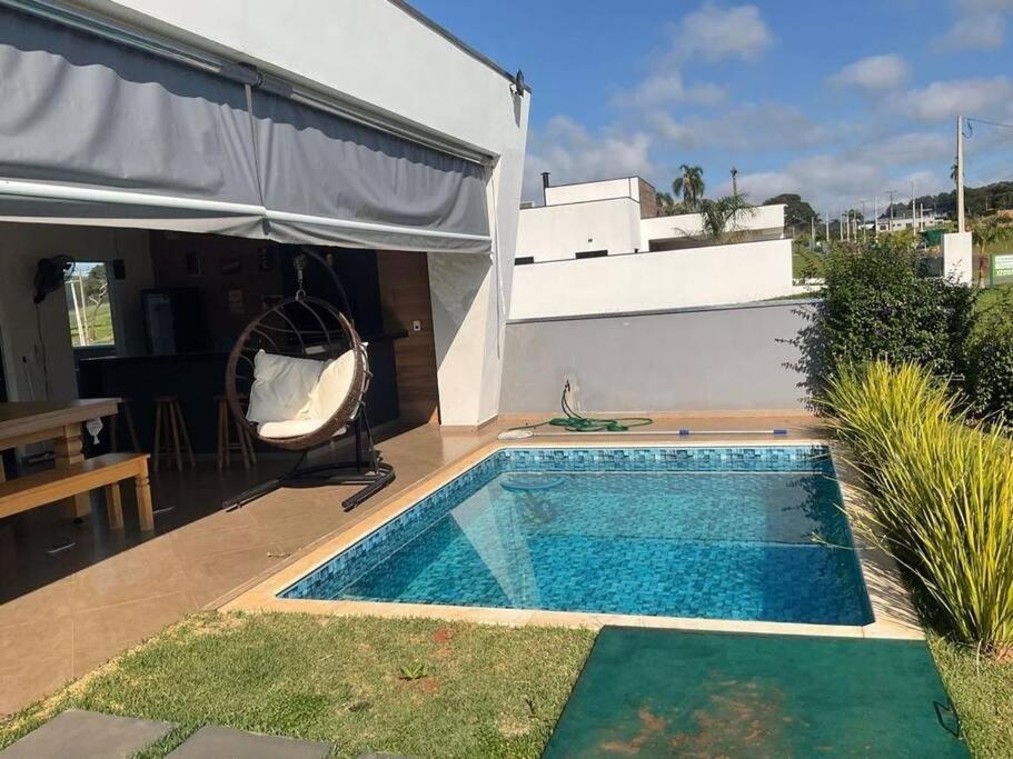 Aconchegante casa na represa.