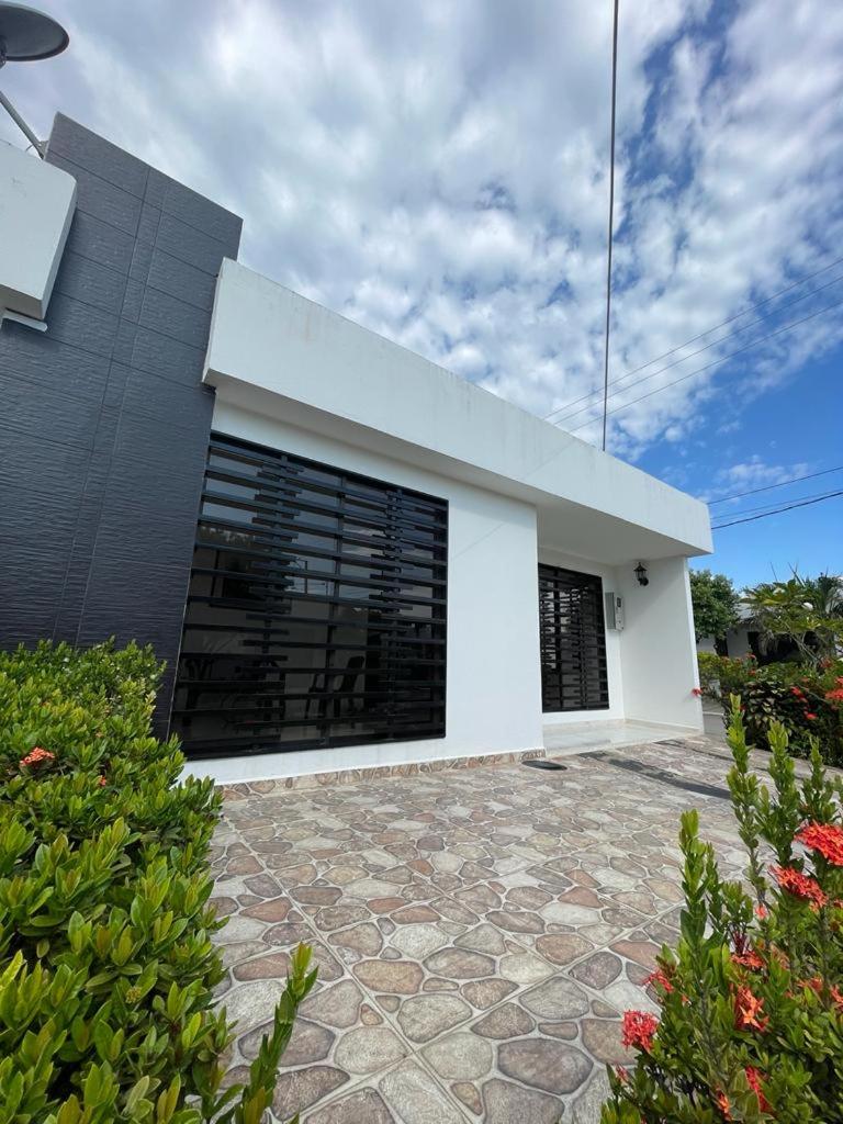 CASA EN FLANDES A 10 MIN DE GIRARDOT