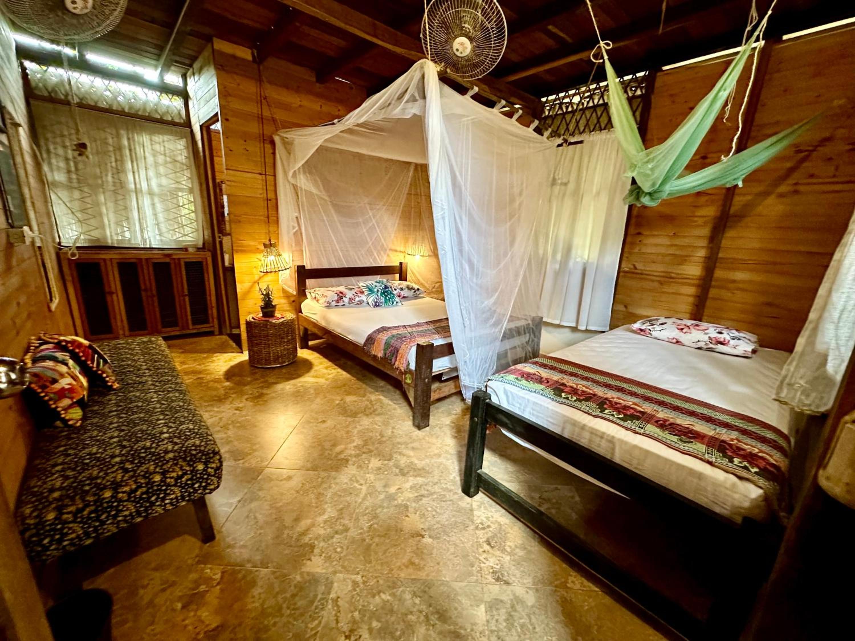 Bella Flor Hostel Palomino