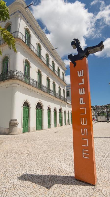 Apartamento em Santos no Gonzaga em frente a praia