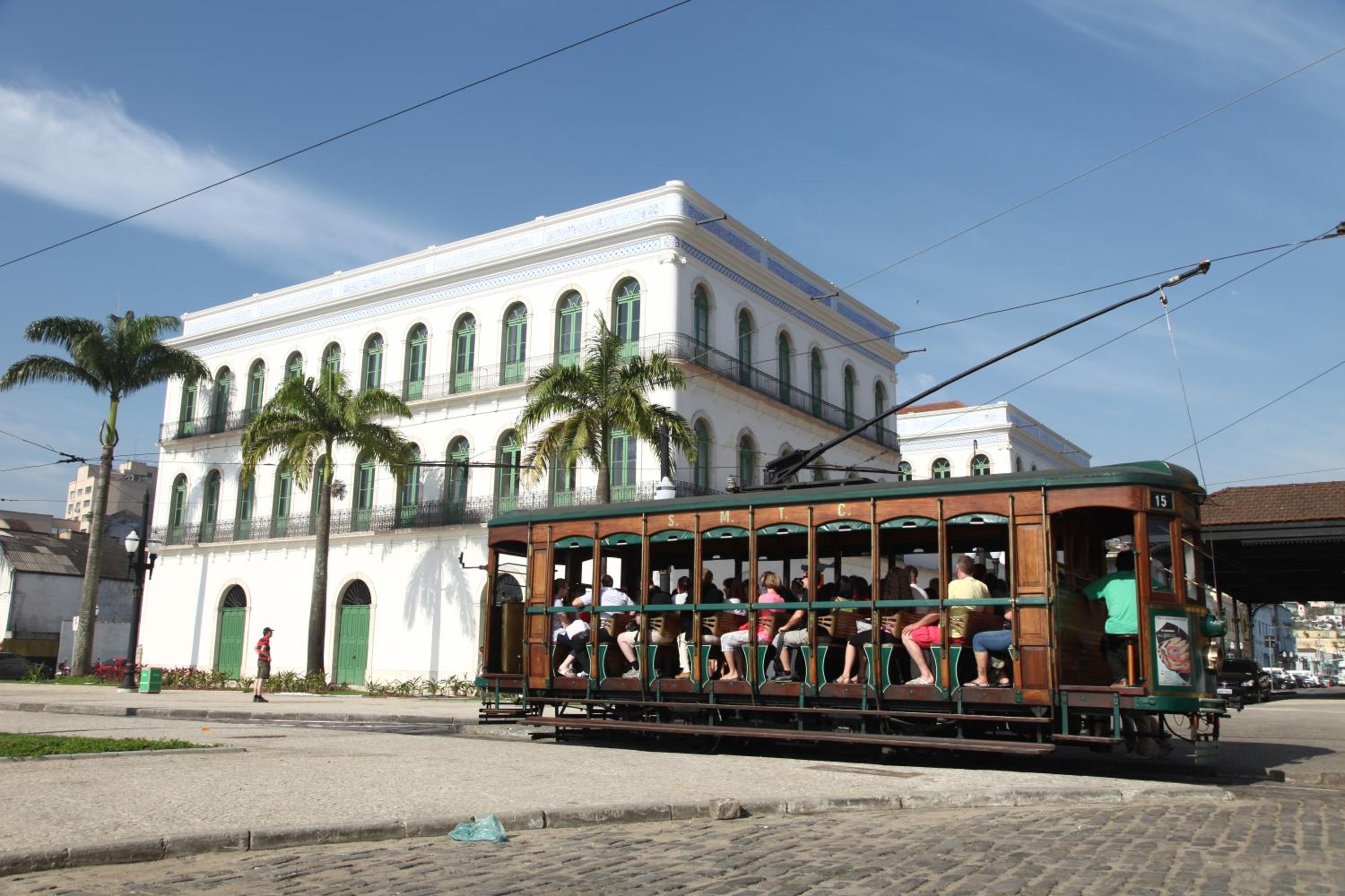 Apartamento em Santos no Gonzaga em frente a praia