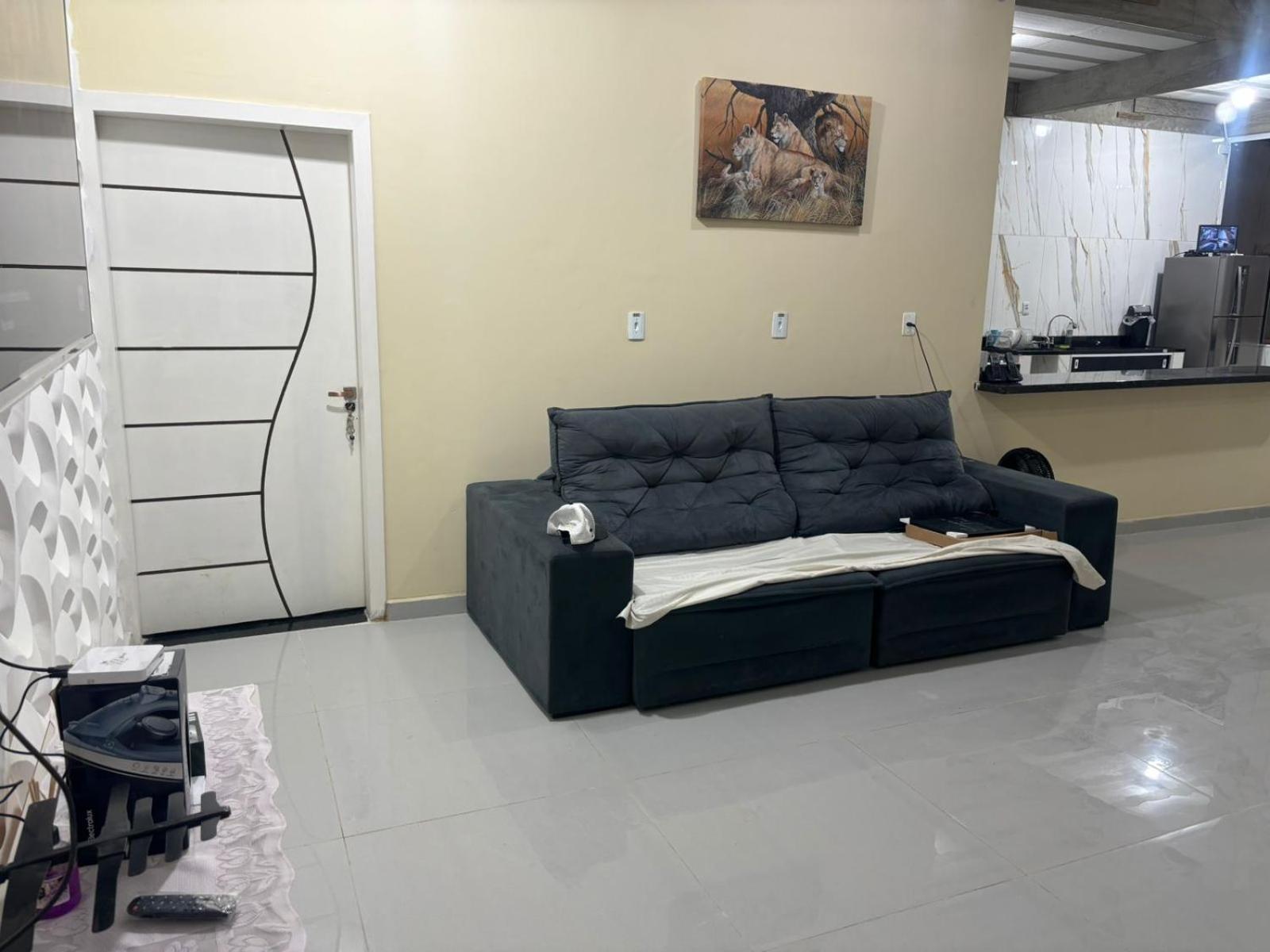Casa com Piscina e Churrasqueira
