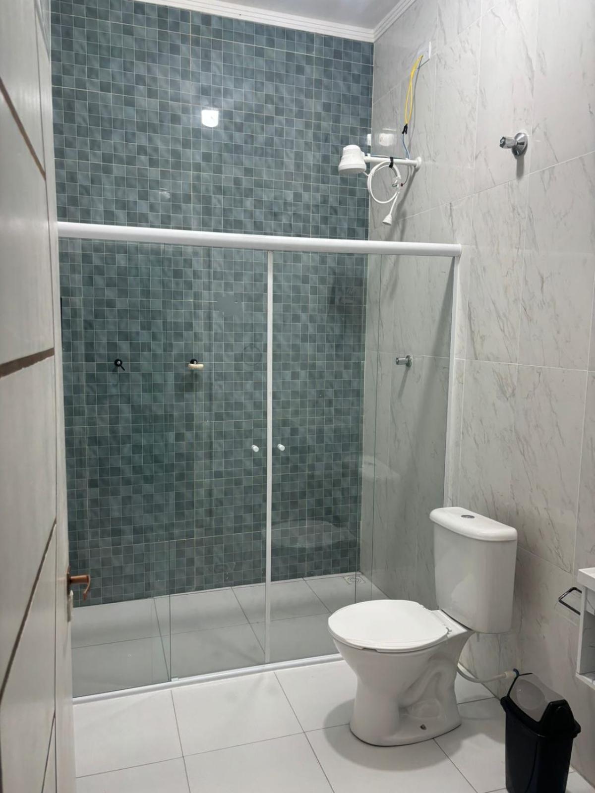 Casa com Piscina e Churrasqueira