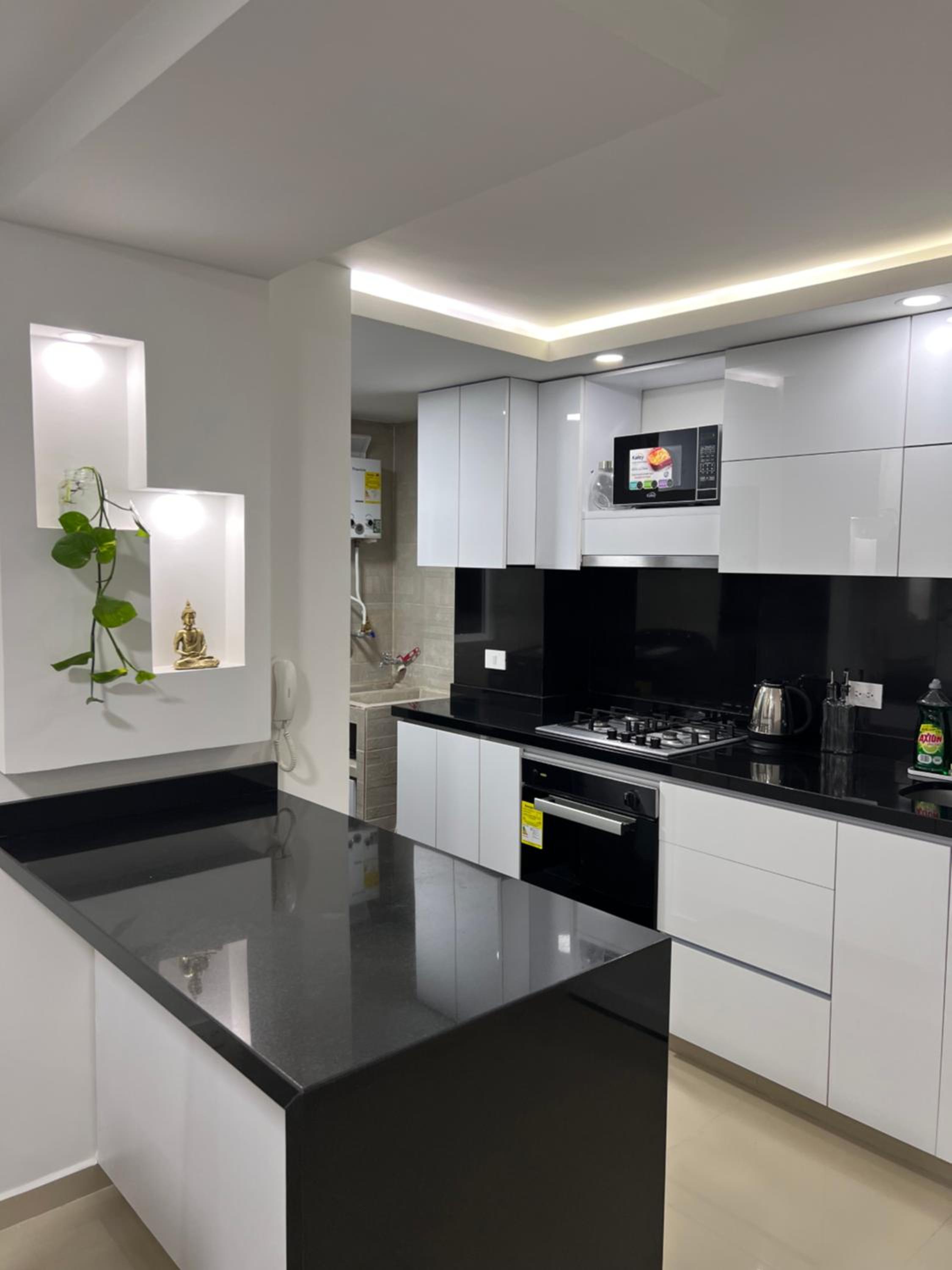 CALI Acogedor y Completo, Apto cerca de Jardin plaza, con piscina, parqueadero y aire acondicionado