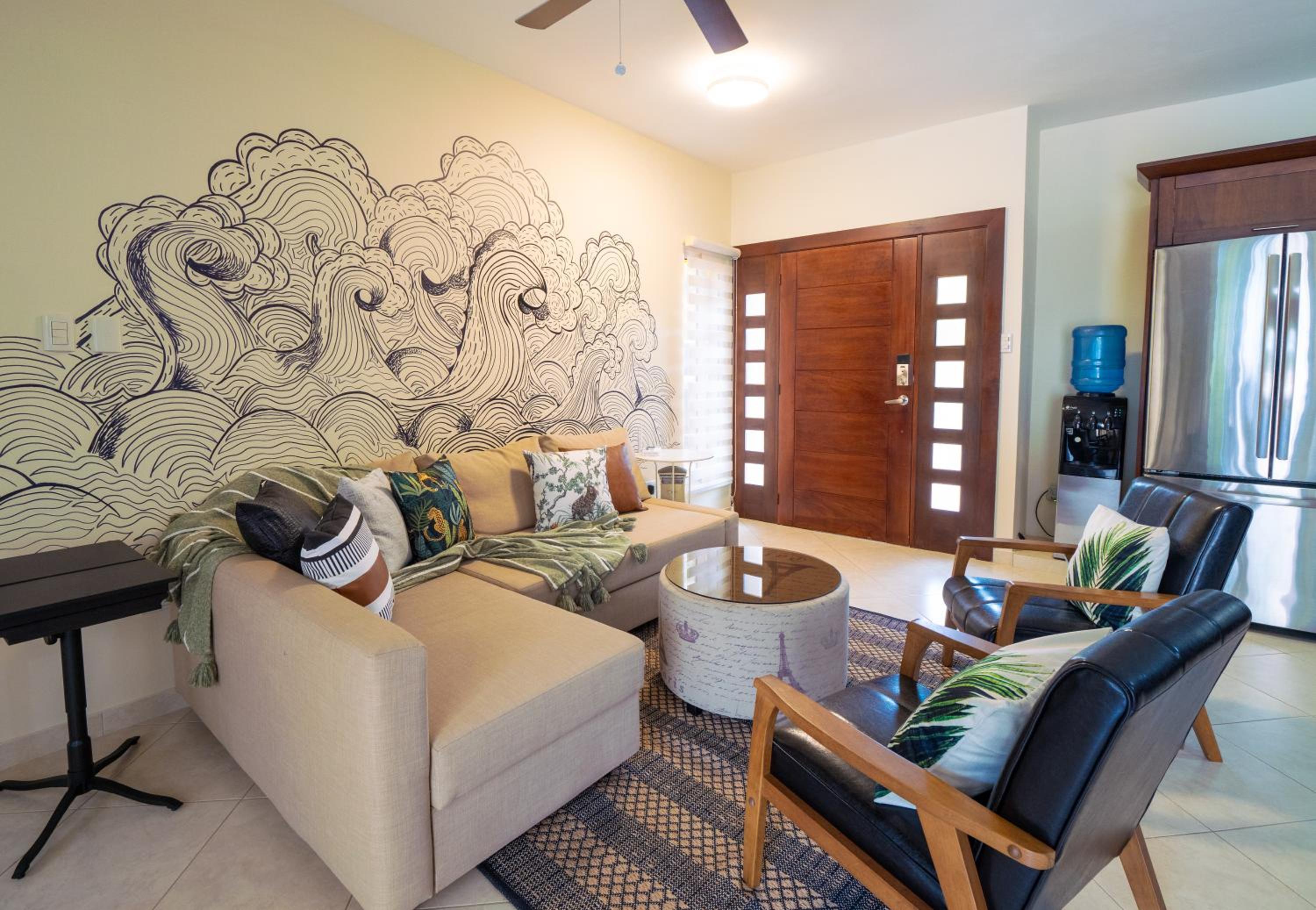Chic Villa with King Room BBQ Pool Restaurant Shuttle