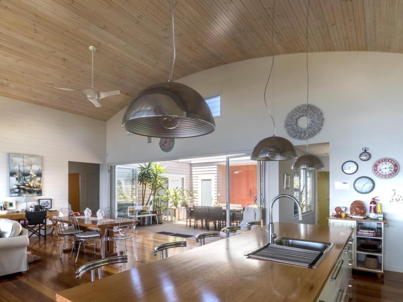 'South Pacific' - Luxury Oceanfront at Culburra!