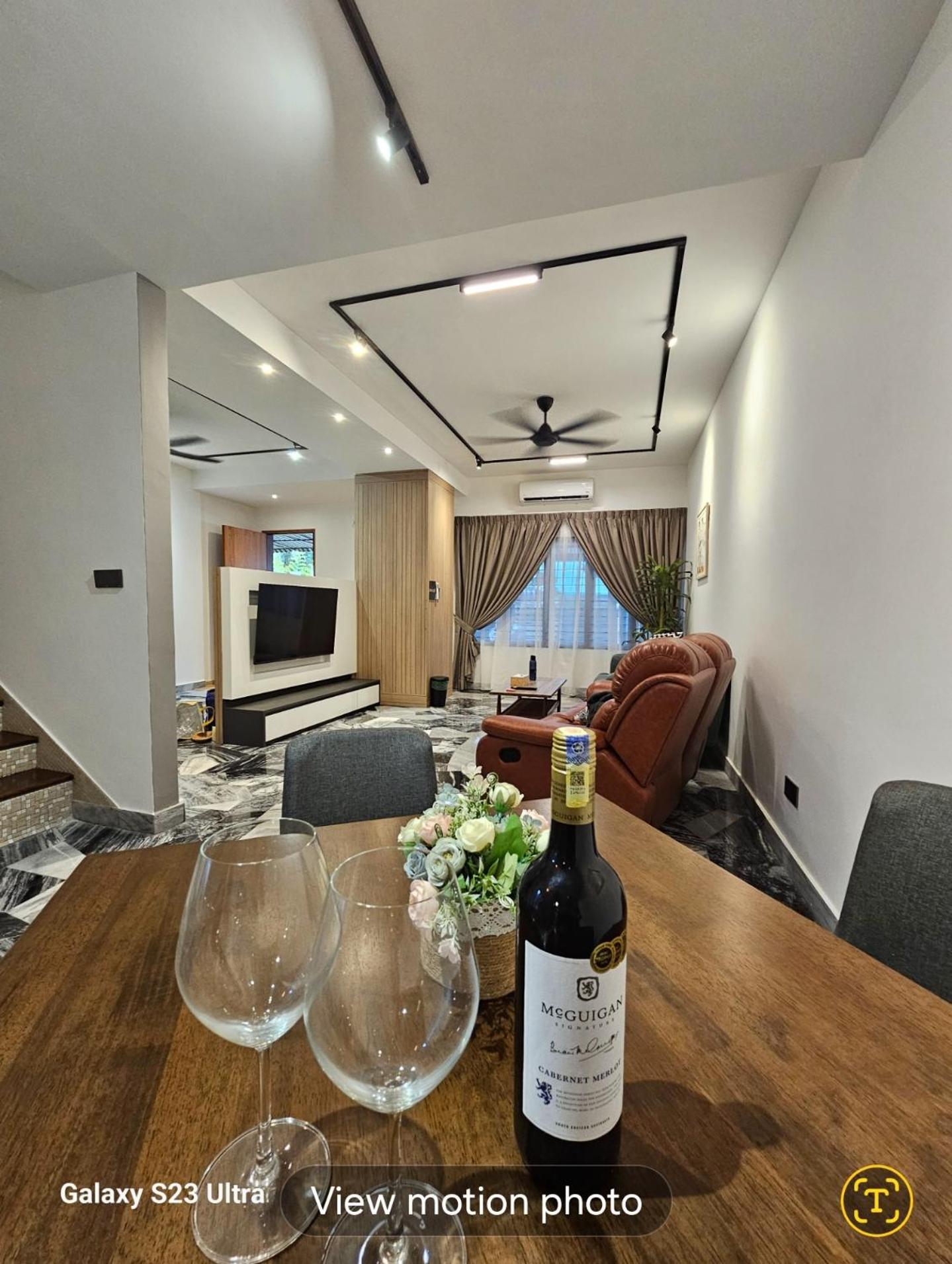 Traveller's stay for 10 pax photo 1