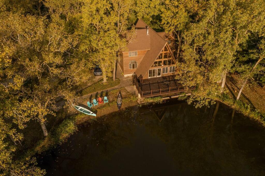 Secluded Waterfront A-Frame Cabin w/ Pvt Lake - Property Image 25