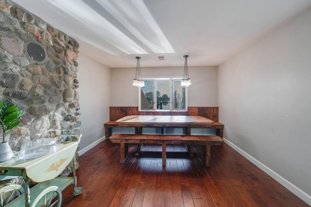 Secluded Waterfront A-Frame Cabin w/ Pvt Lake - Property Image 9