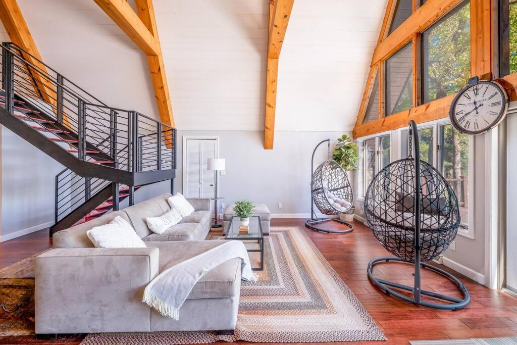 Secluded Waterfront A-Frame Cabin w/ Pvt Lake - Property Image 12