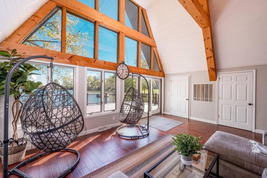 Secluded Waterfront A-Frame Cabin w/ Pvt Lake - Property Image 15