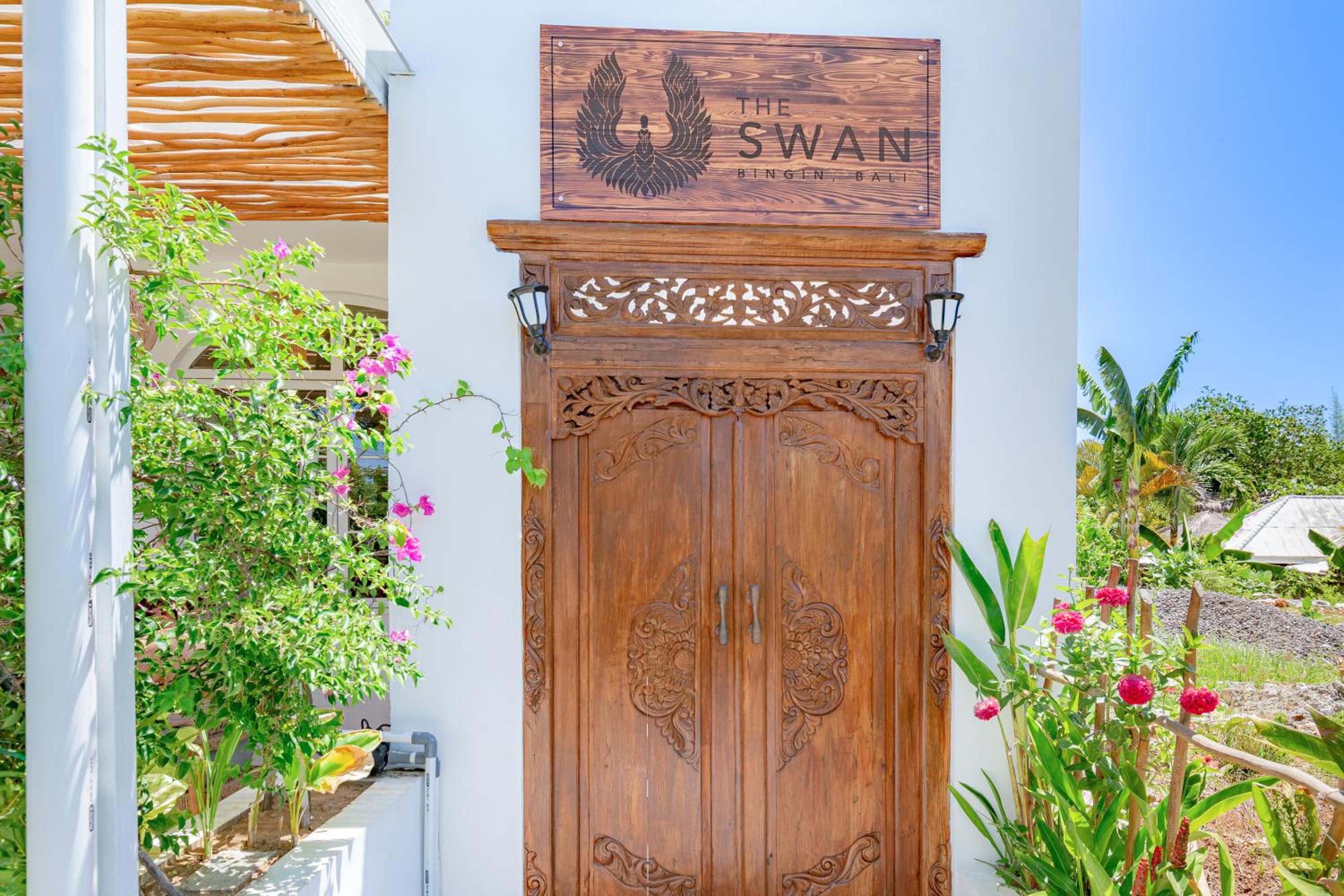 THE SWAN BINGIN - 360 Ocean & Uluwatu Hills View in Bingin Beach view 4