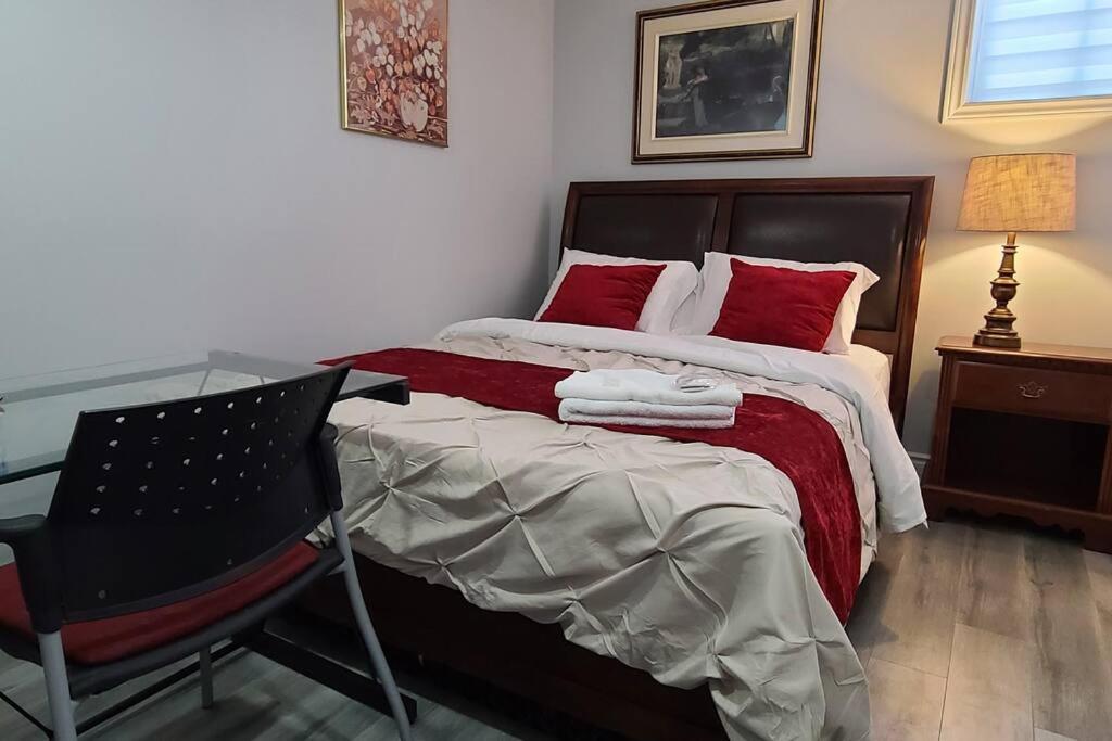 LUXURY 2-BEDROOMS UNIT WITH WIFI, LDR & PARKING.