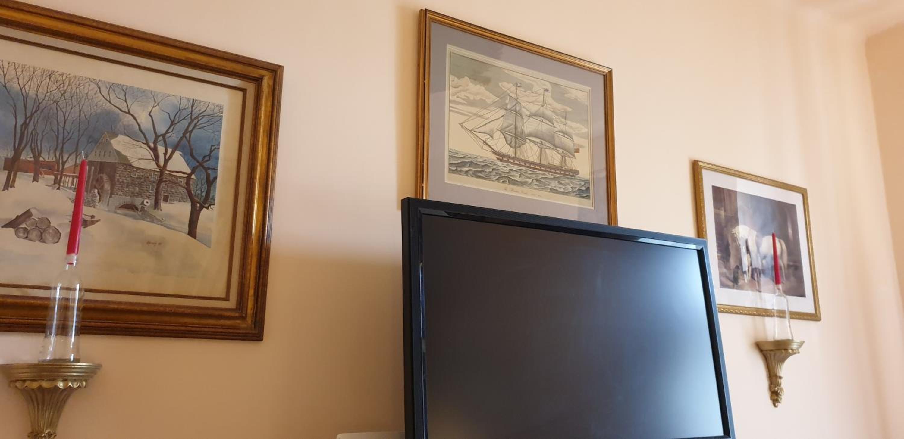 Apartment 7 view 4