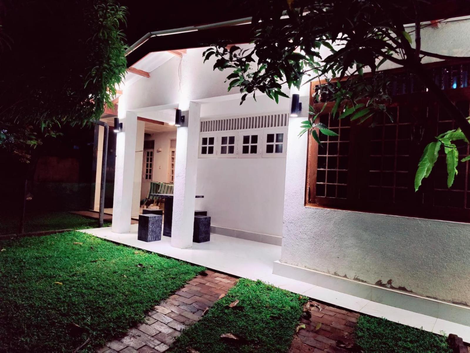 Araliya Uyana Residencies Colombo - Entire House with Two Bedrooms view 4
