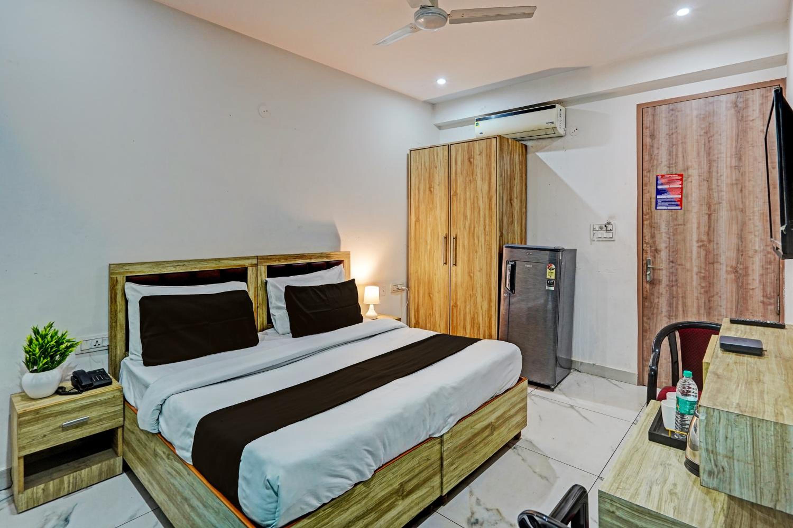 Townhouse Akshay Hotel view 5