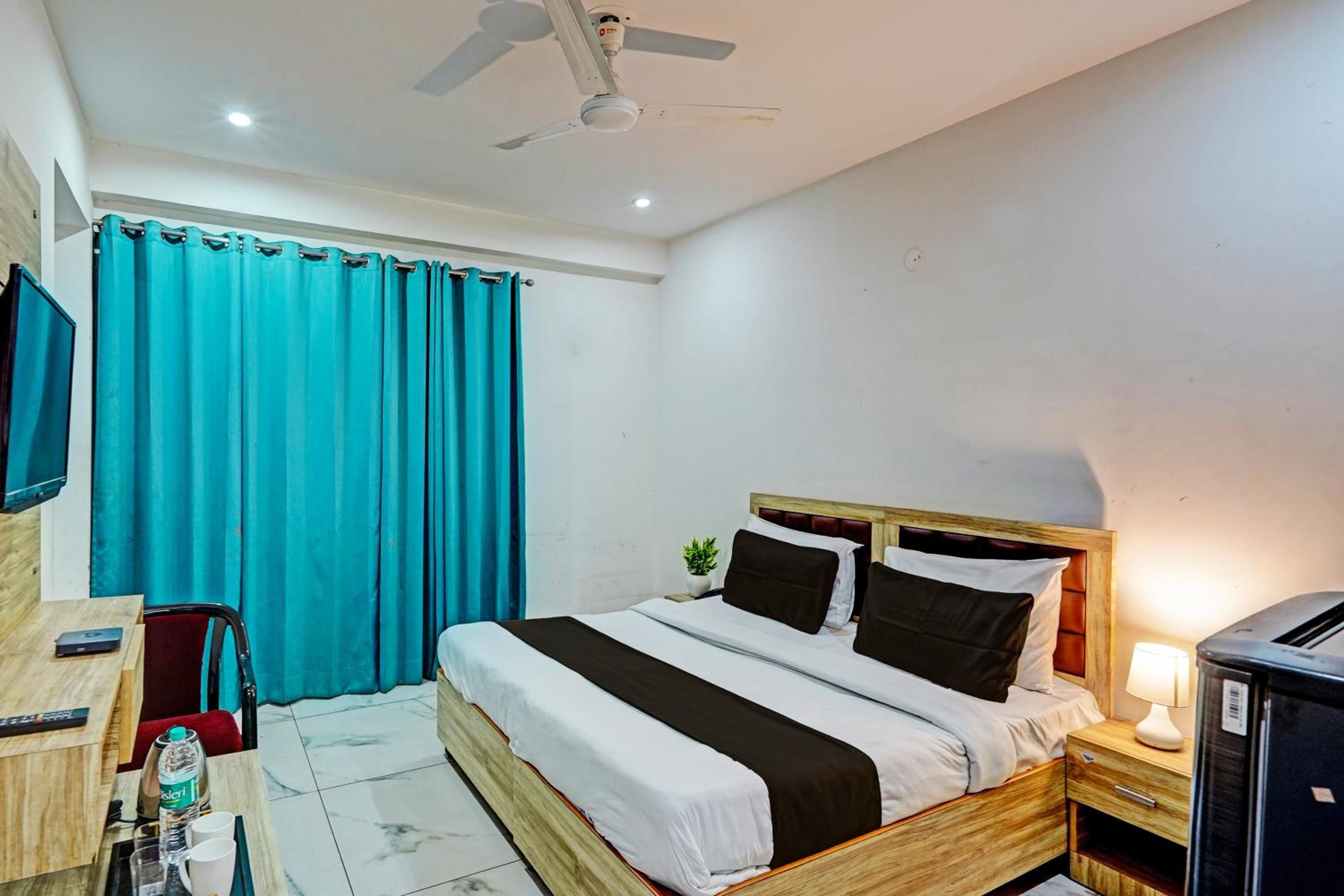 Townhouse Akshay Hotel view 2
