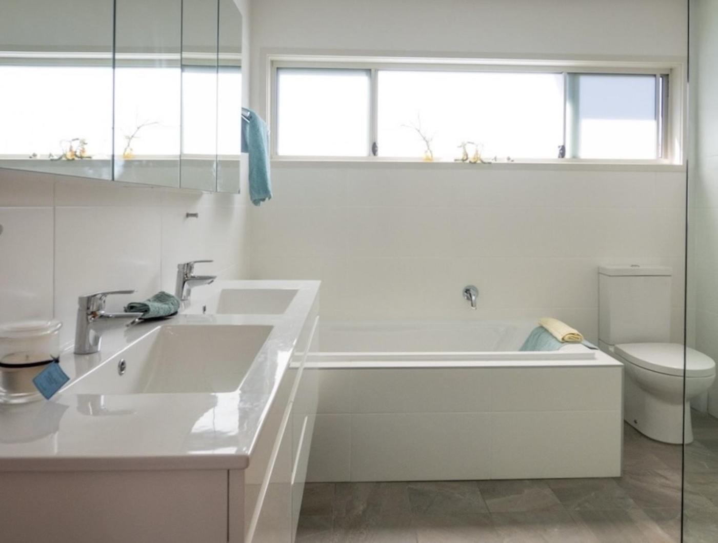 'South Pacific' - Luxury Oceanfront at Culburra!