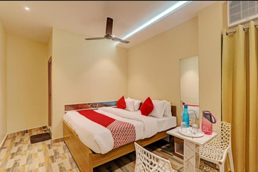 Hotel Royal Regency Palace Vijay chowk Gorakhpur view 4