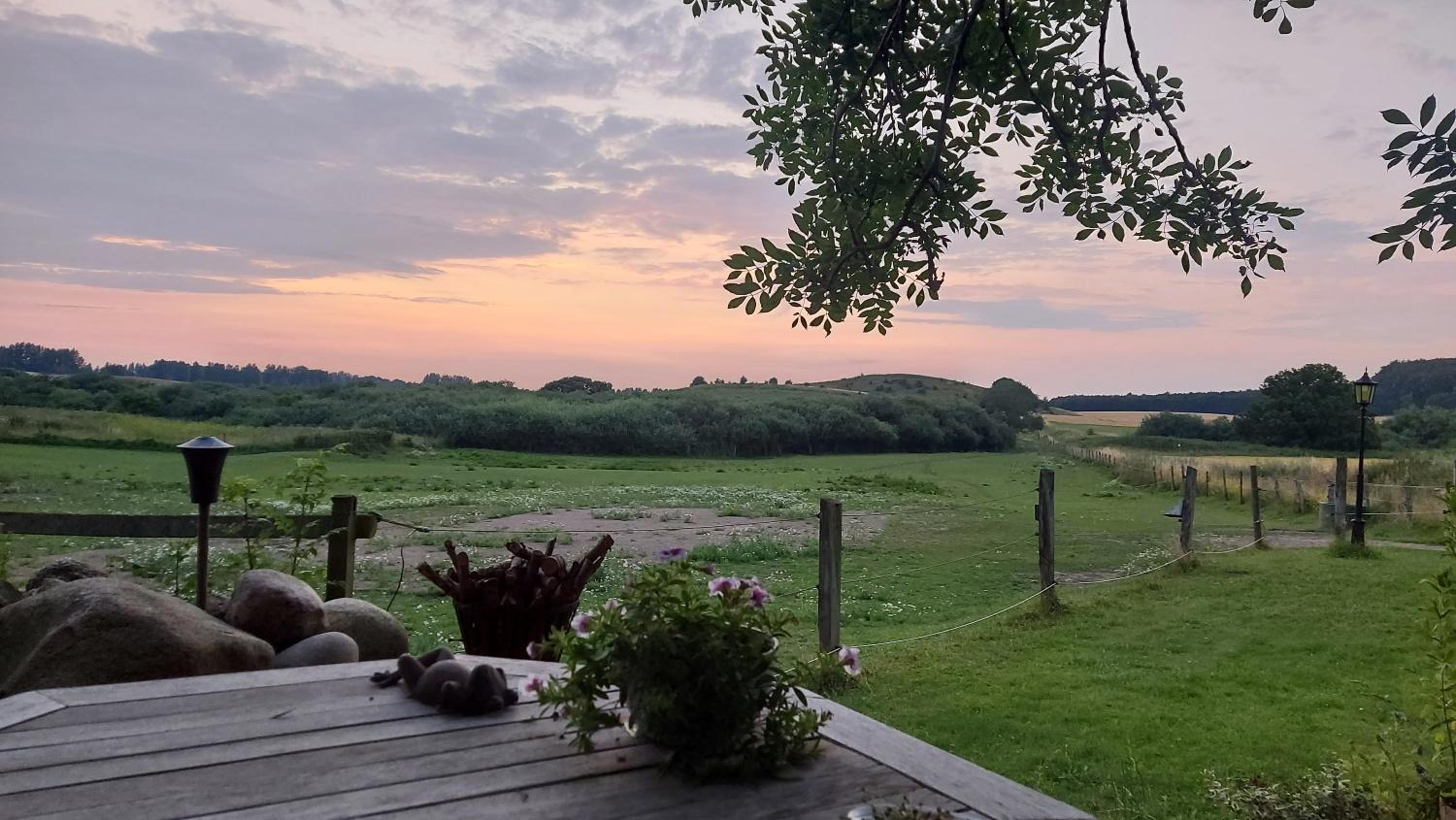 Lantligt och lugnt boende nära natur och stad