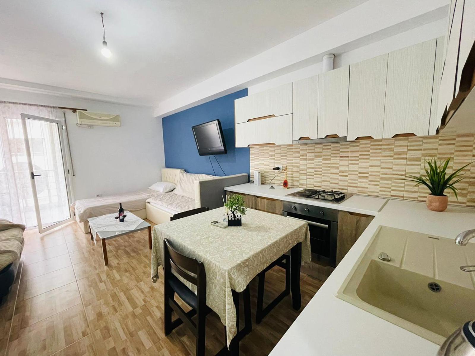 Beach and boulevard apartment perfect for your holiday!