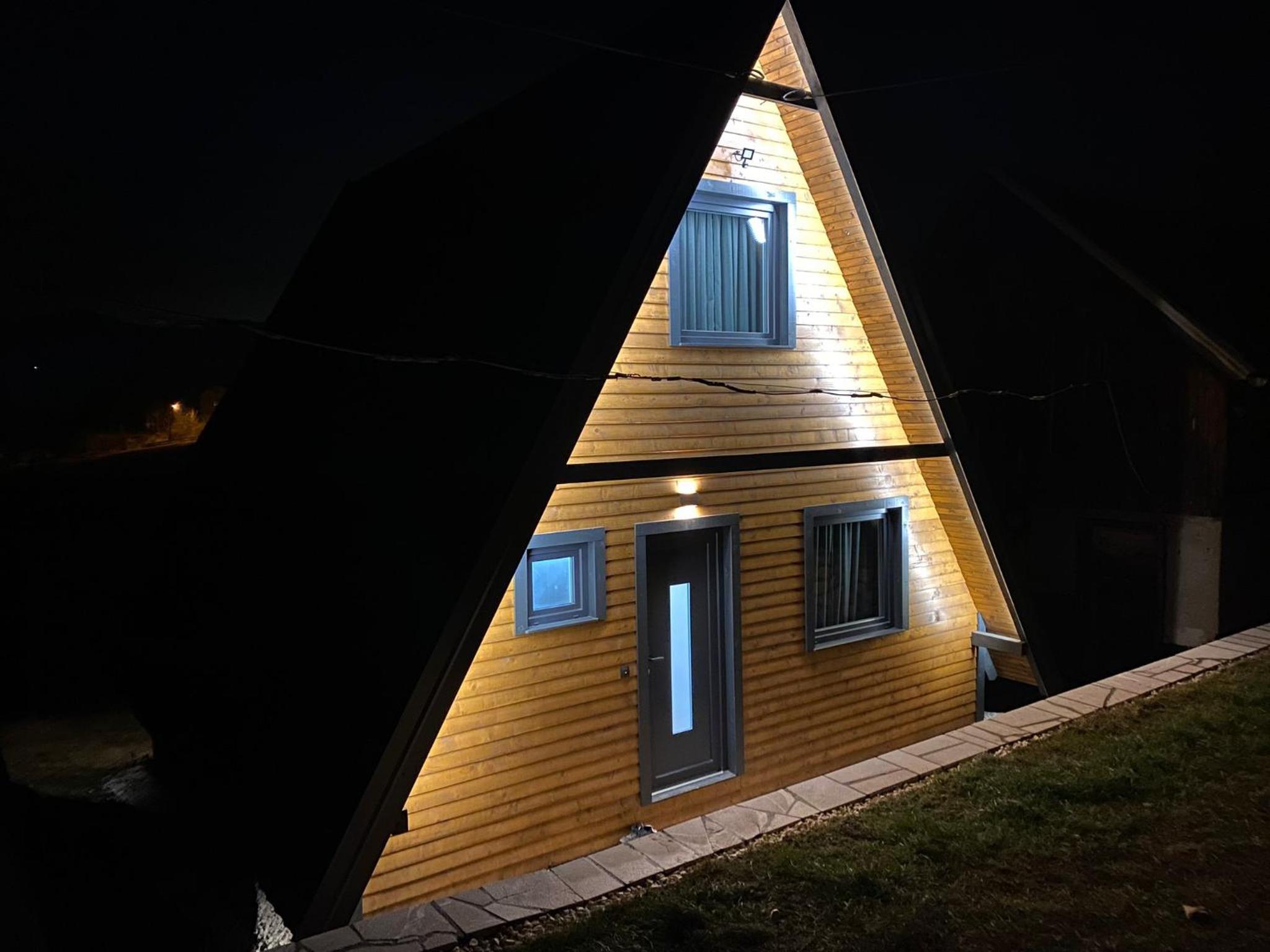 Bajkoviti bungalov