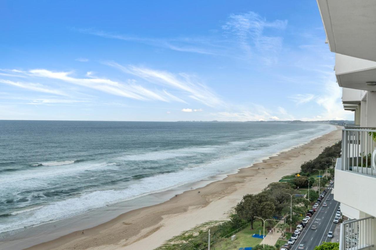 The Coastal - Fully Renovated Beachfront 3 Bedroom unit with Parking & Pool