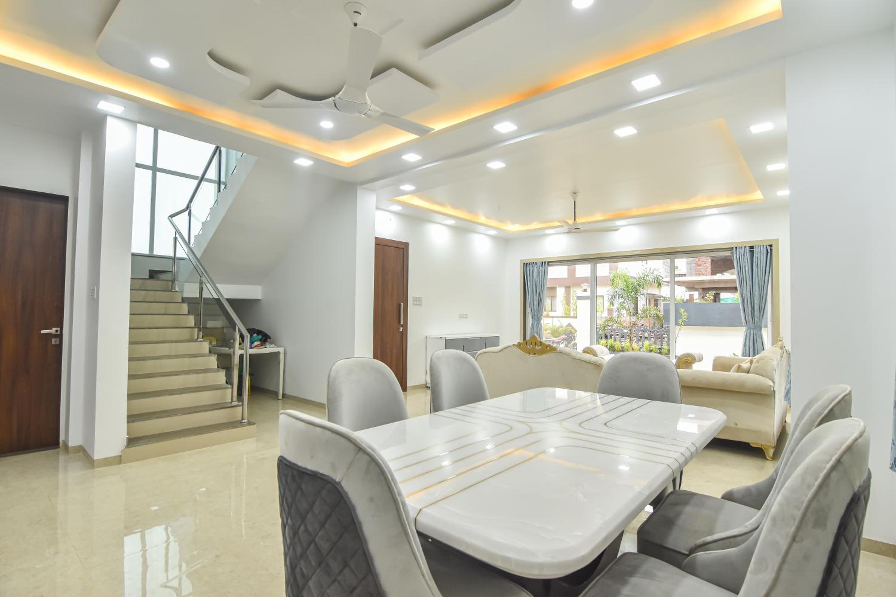 Royal Paradise Villa
