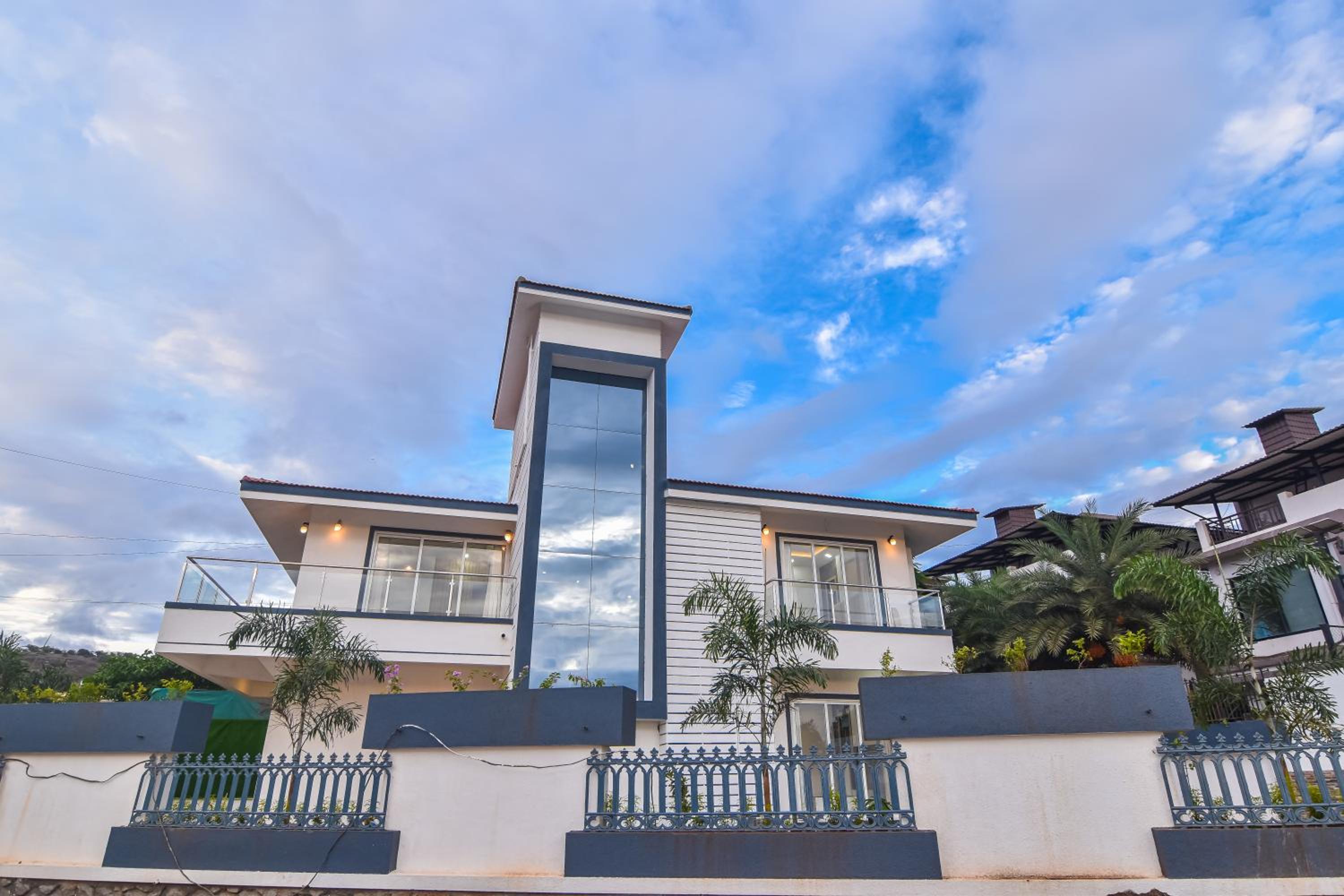 Royal Paradise Villa