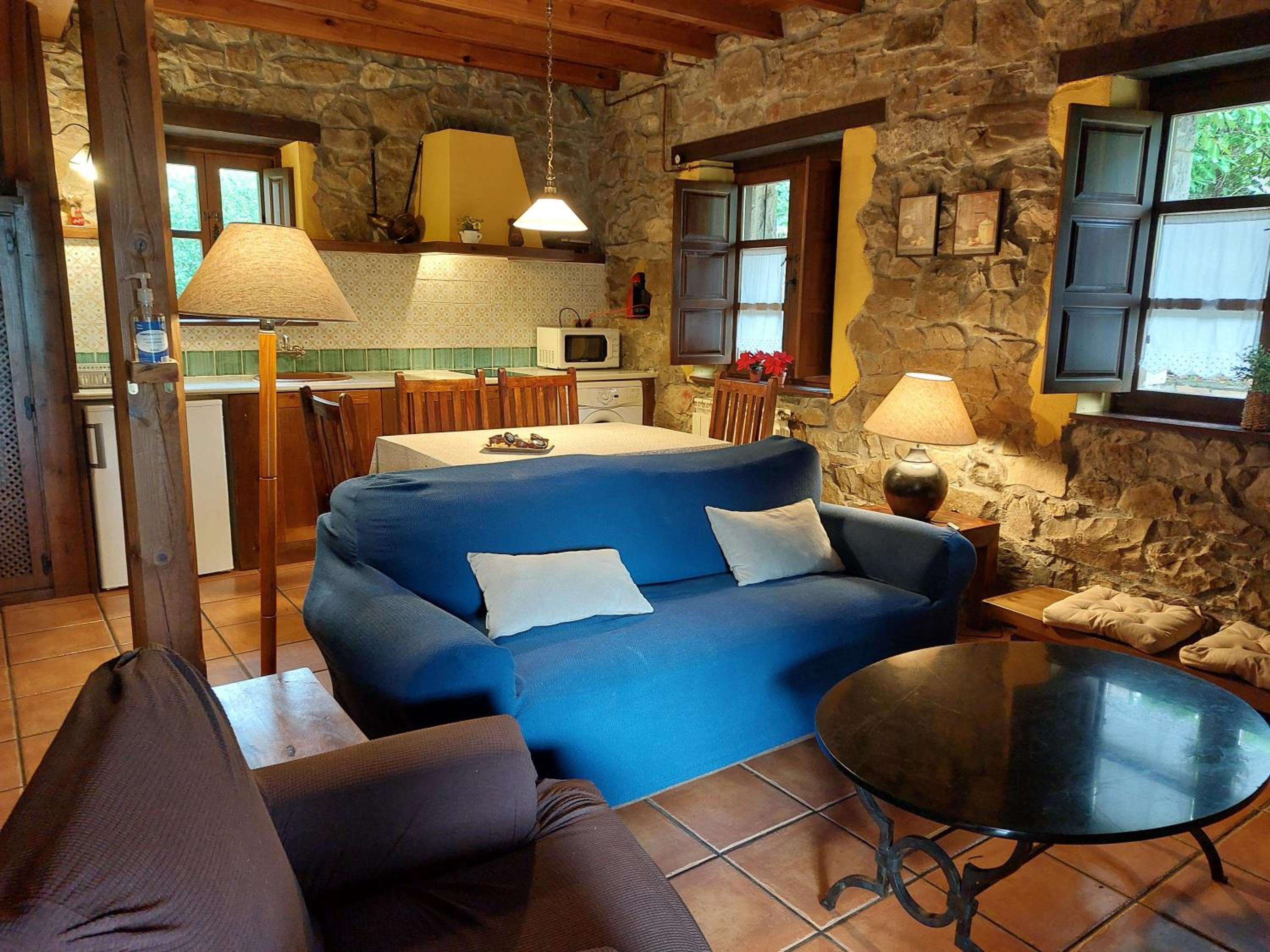 Casas rurales Valle de Bueida, jacuzzi solo en las casas el El Palacio y Viscárcel view 2