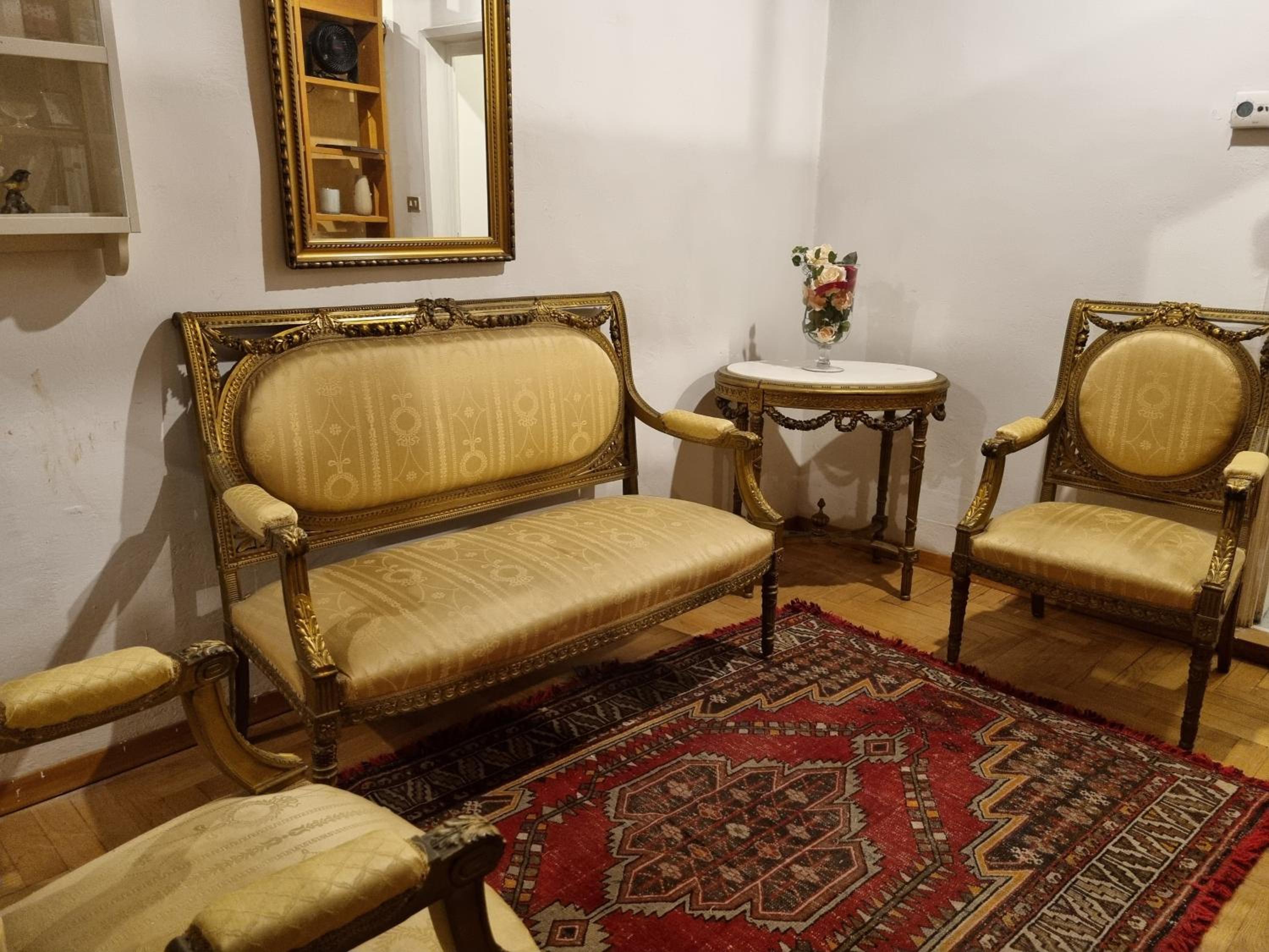 LA SEDE DELL'ARTE Monolocale Studio e Camere in Torre Medievale vicino a Duomo e Piazza Signoria