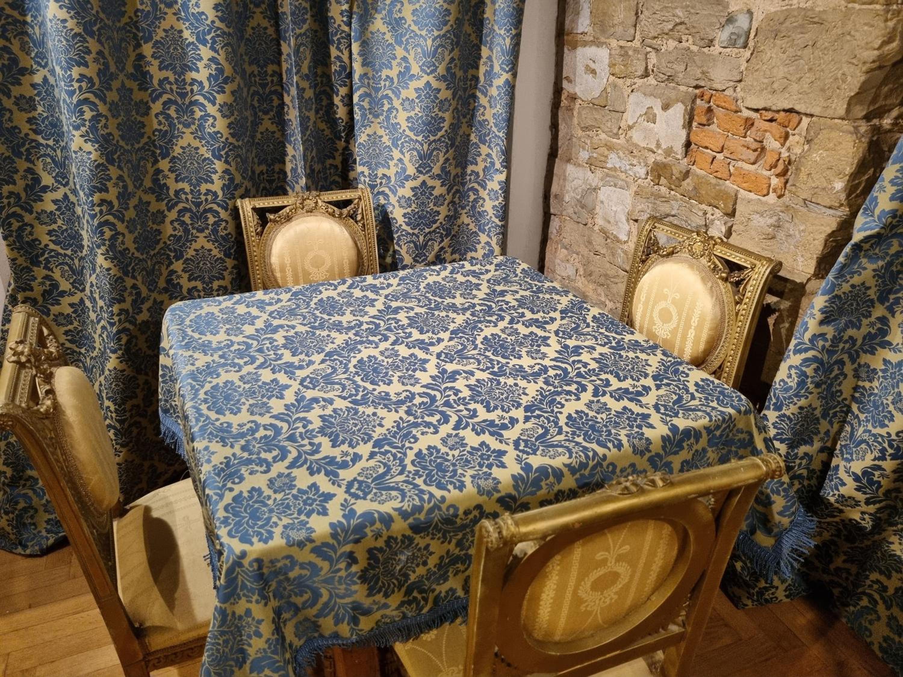 LA SEDE DELL'ARTE Monolocale Studio e Camere in Torre Medievale vicino a Duomo e Piazza Signoria